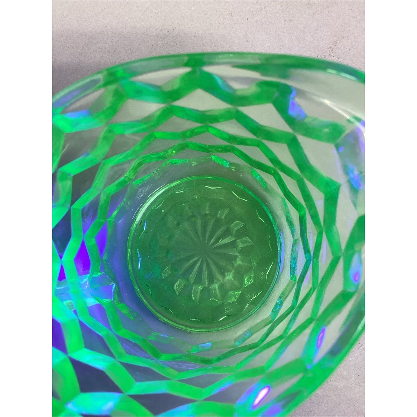 VINTAGE Green URANIUM Depression Glass Jeanette Cubist Creamer
