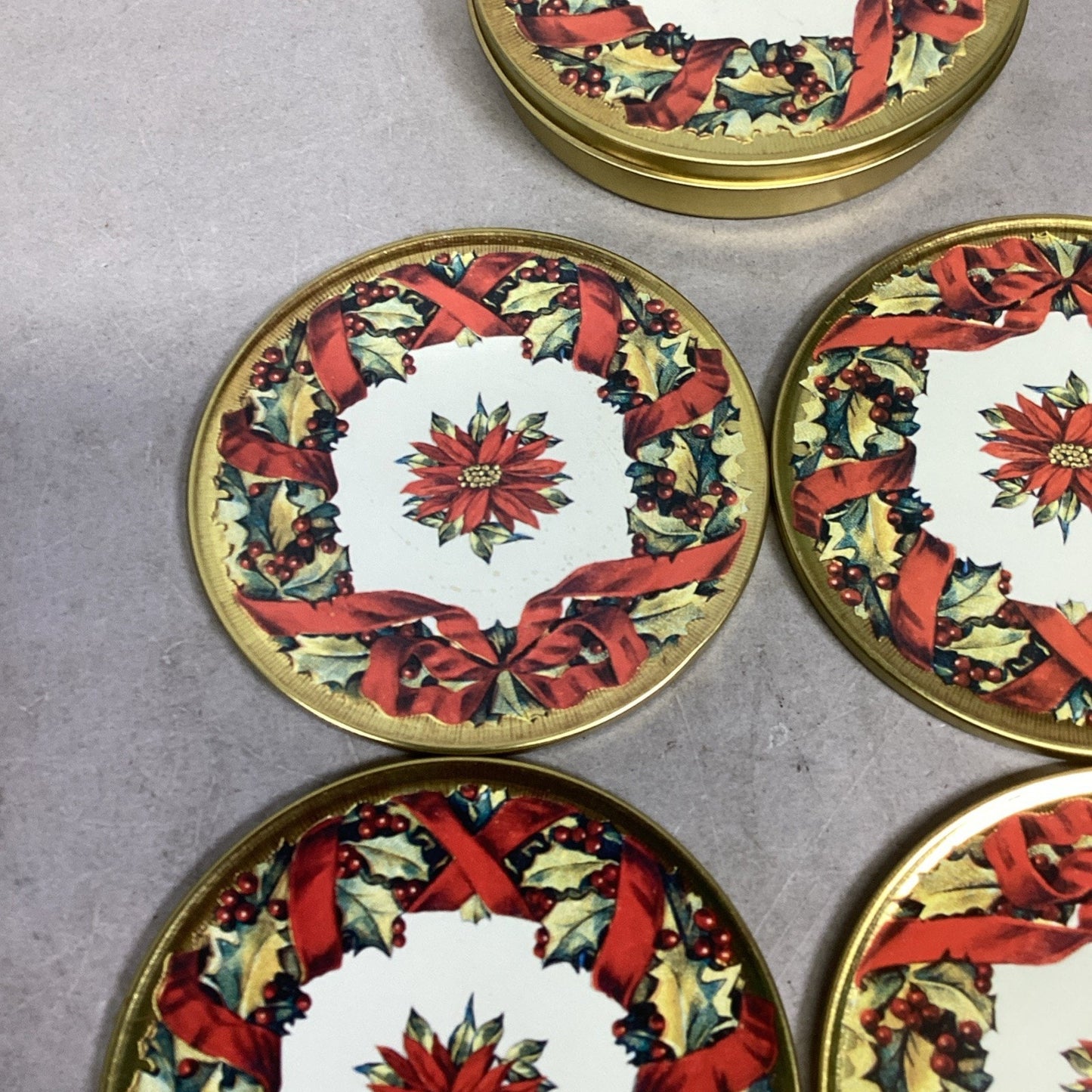 Vintage Metropolitan Museum Of Art Red Floral Coasters In Tin