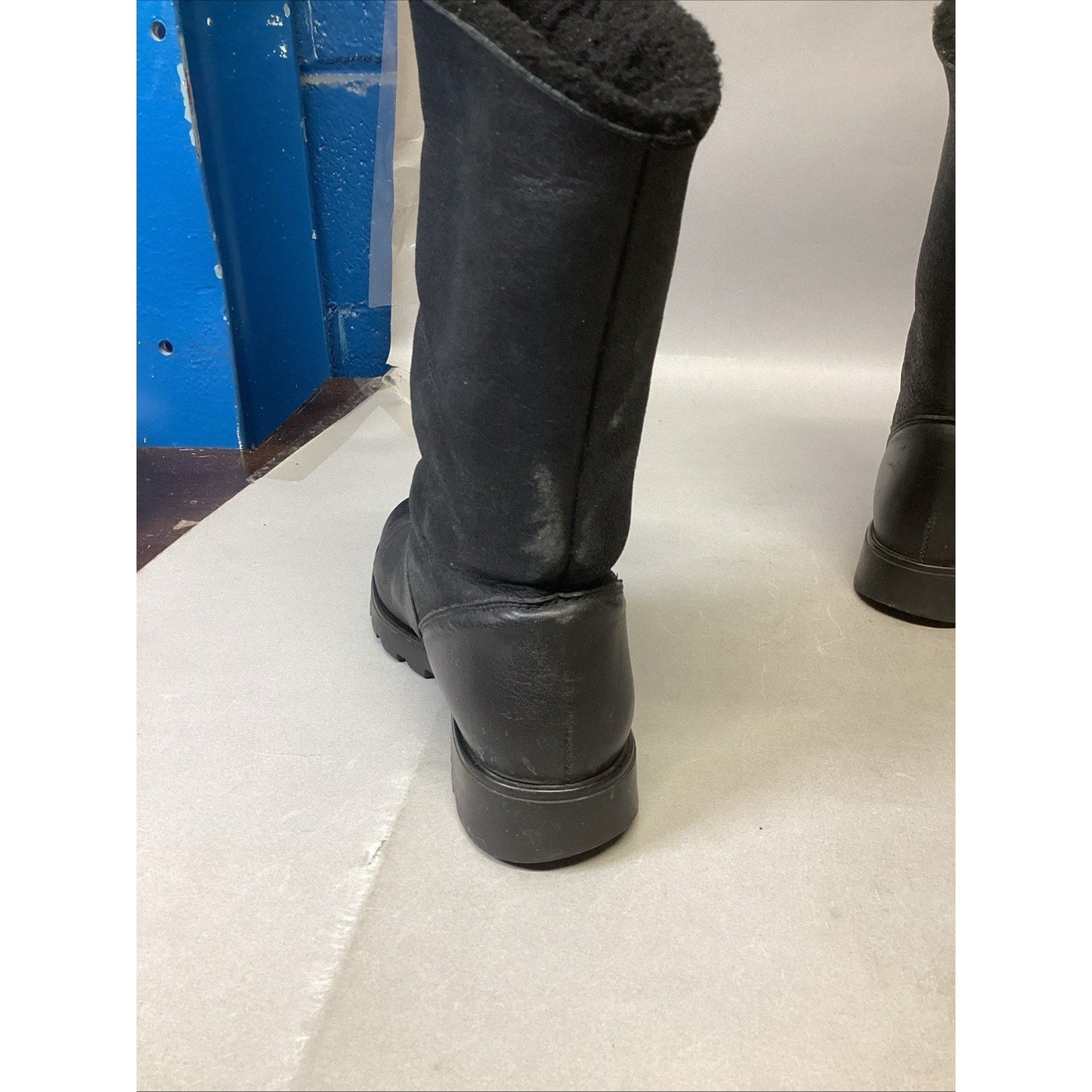 LA CANADIENNE Betty Black Genuine Shearling Fur Lined Mid Calf Boots - 8M