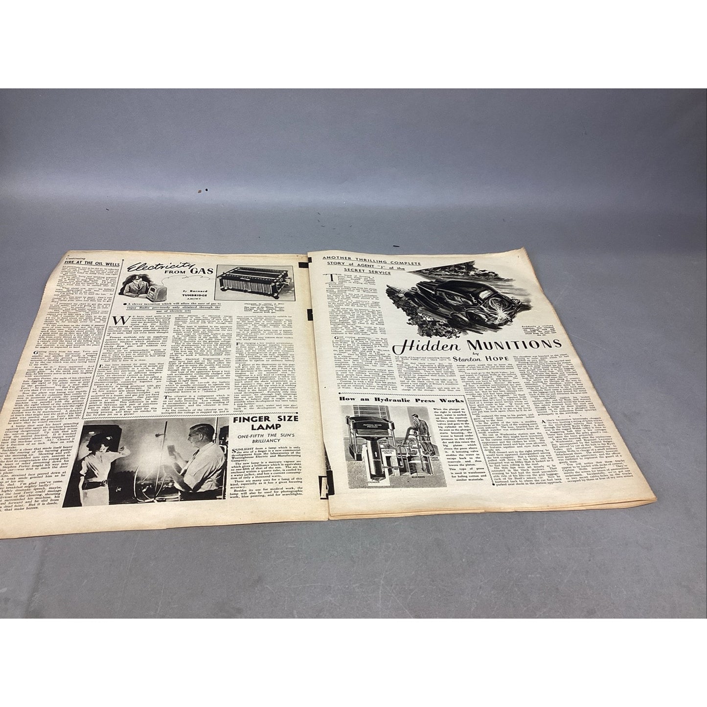 Rare VTG MODERN WONDER Magazine- September 24, 1938 W/ Union Pacific RR Keychain