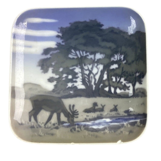 Royal Copenhagen, Dyrehaven #3465, Mother & 3 Fawn Trinket Dish - 5”