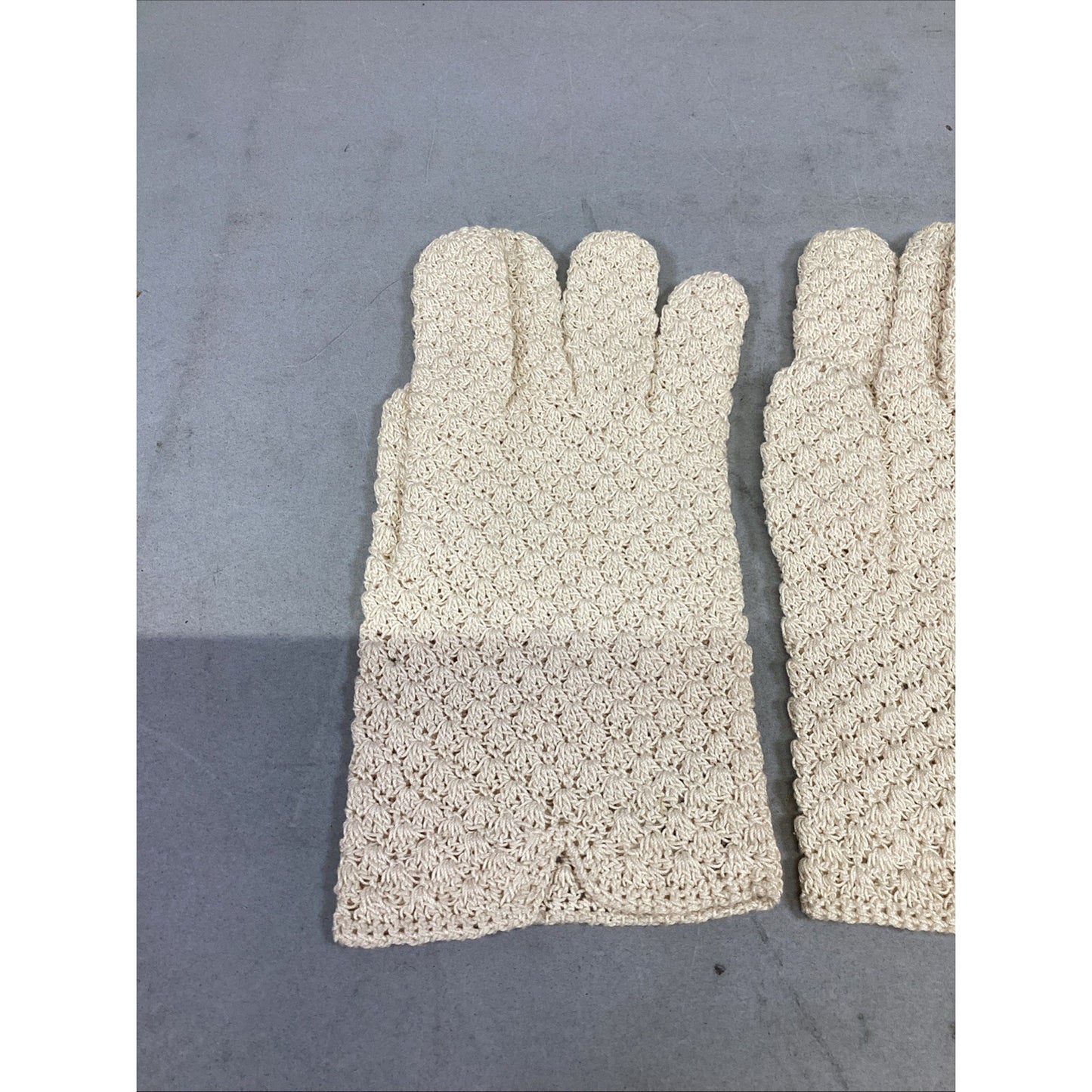 Set Of 3 Bloomingdale’s Women’s Gloves -Pink, Tan - Italy & White Lace - Austria