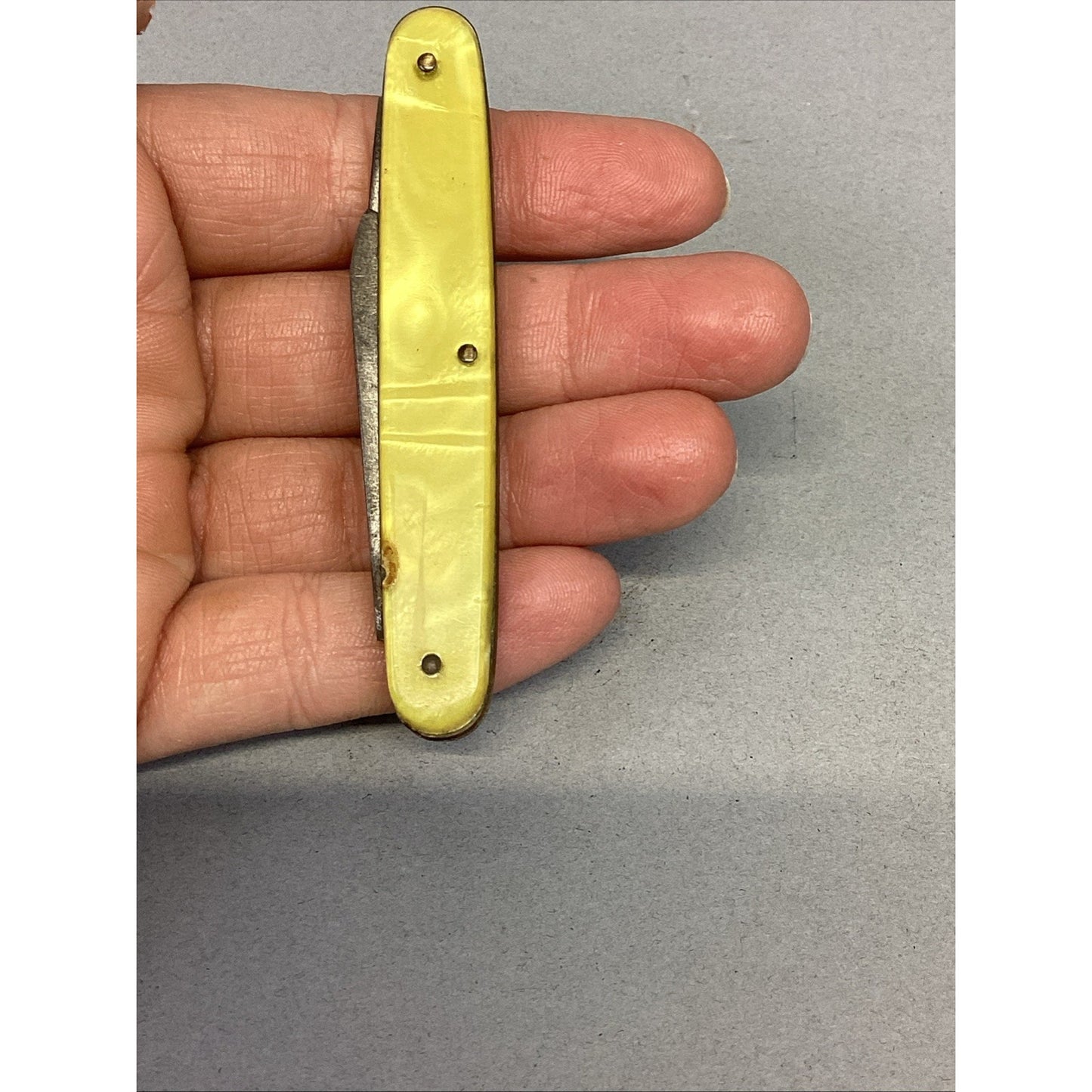 Vintage Yellow Fairmount Cutlery Co. 2 Blade Pocket Knife