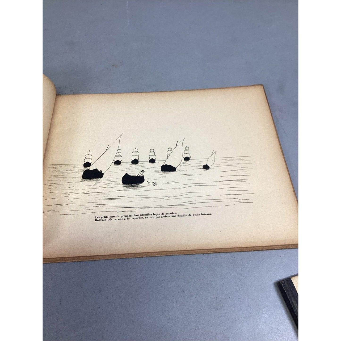 3 Vintage Children’s Books - Eloise, Historie De Roitelet & Mouse At Sea