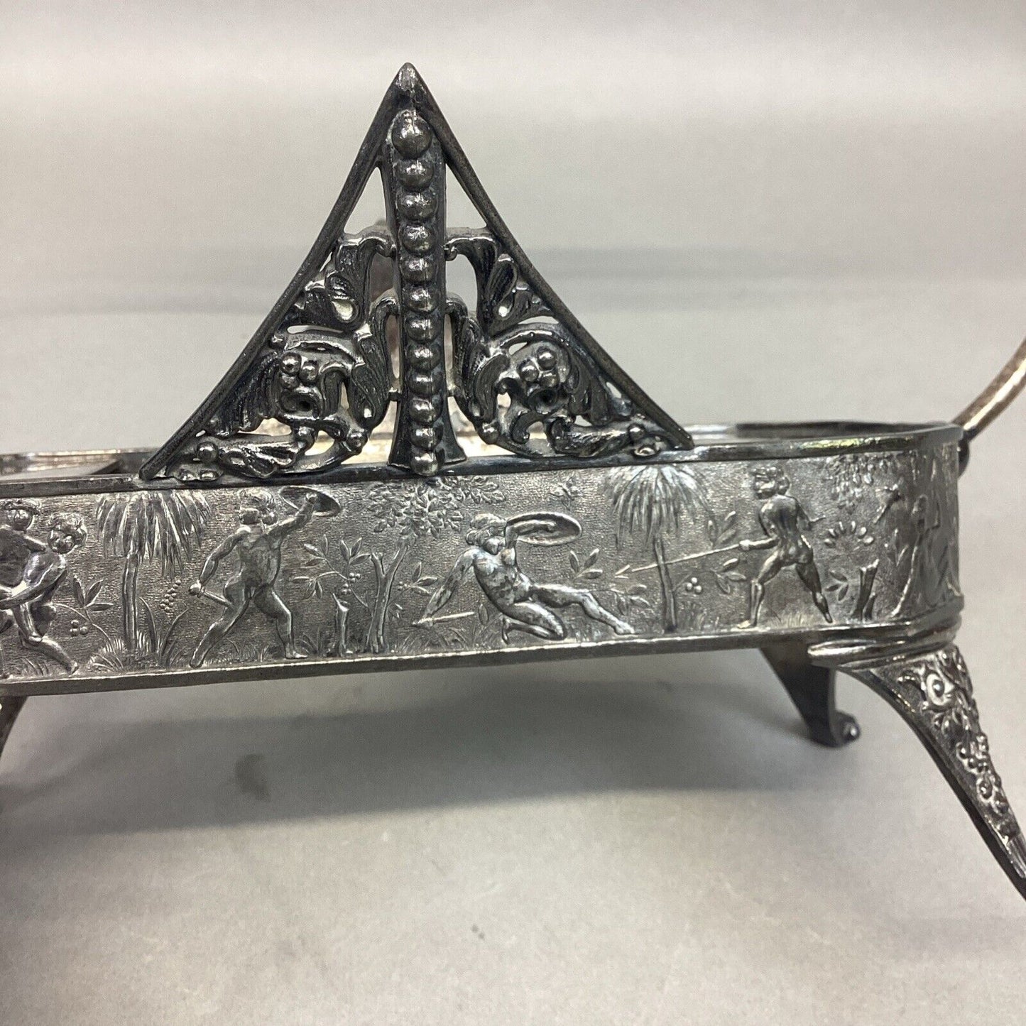 Roger’s Meriden Silverplate Victorian Ornate Frame Nude Warriors In Battle