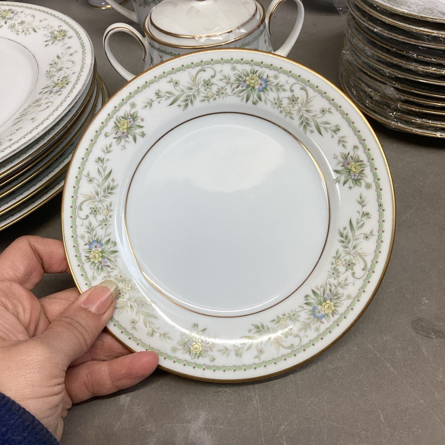 Set Of 58 Noritake Green Hill Fine China Set #2897 - Plates, Bowls, Cup/Saucers