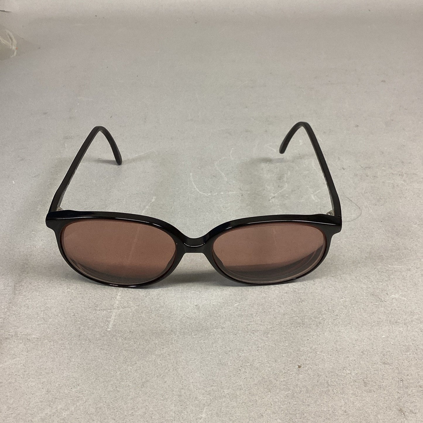 Vintage Luxottica Ursula #145 Women’s Plastic Sunglasses