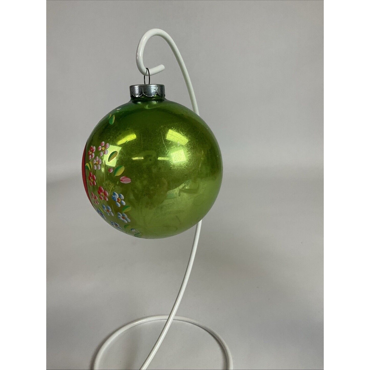 Lot Of 4 Vintage Glass Ball Ornaments : Snowy Hearts, San Fran, Miami, Floral