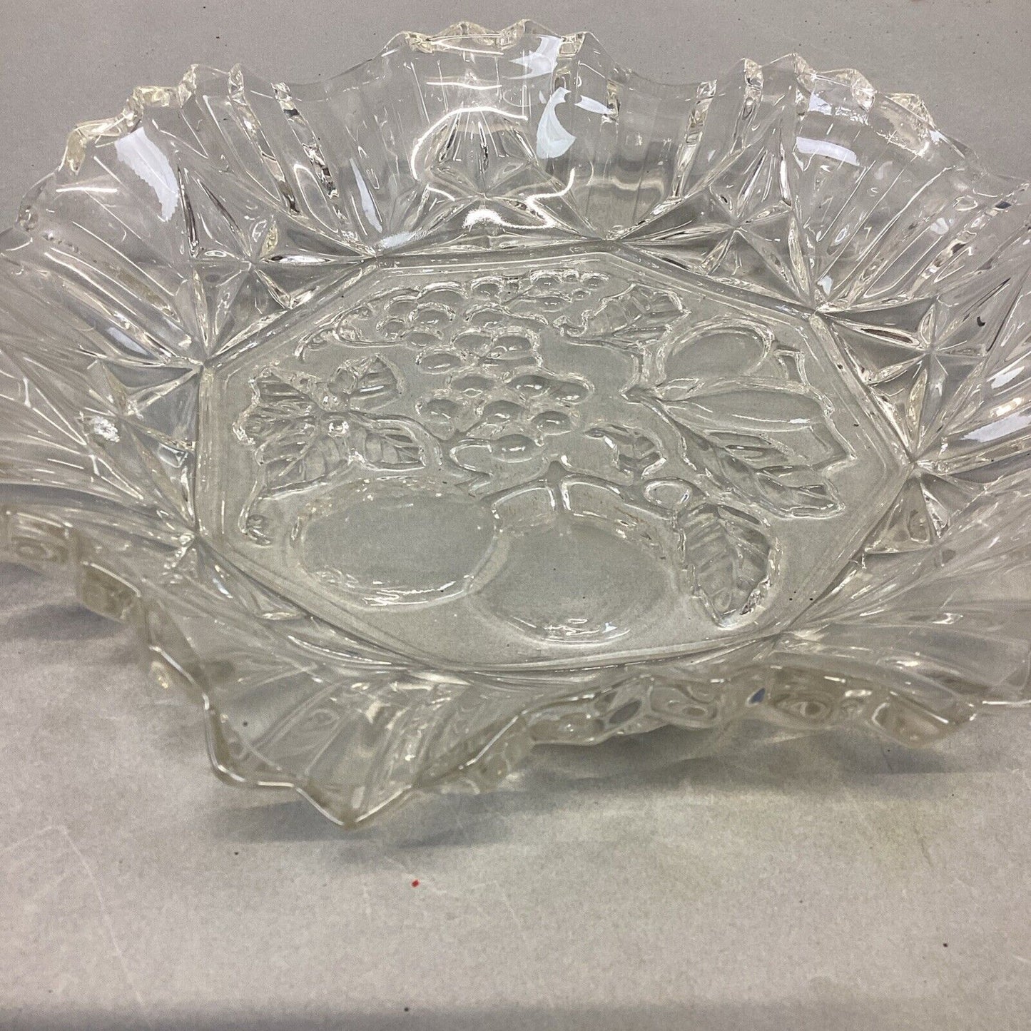 Vintage Federal Glass Pioneer Pattern Serving Bowl Clear Fruit Pressed Glass 10”