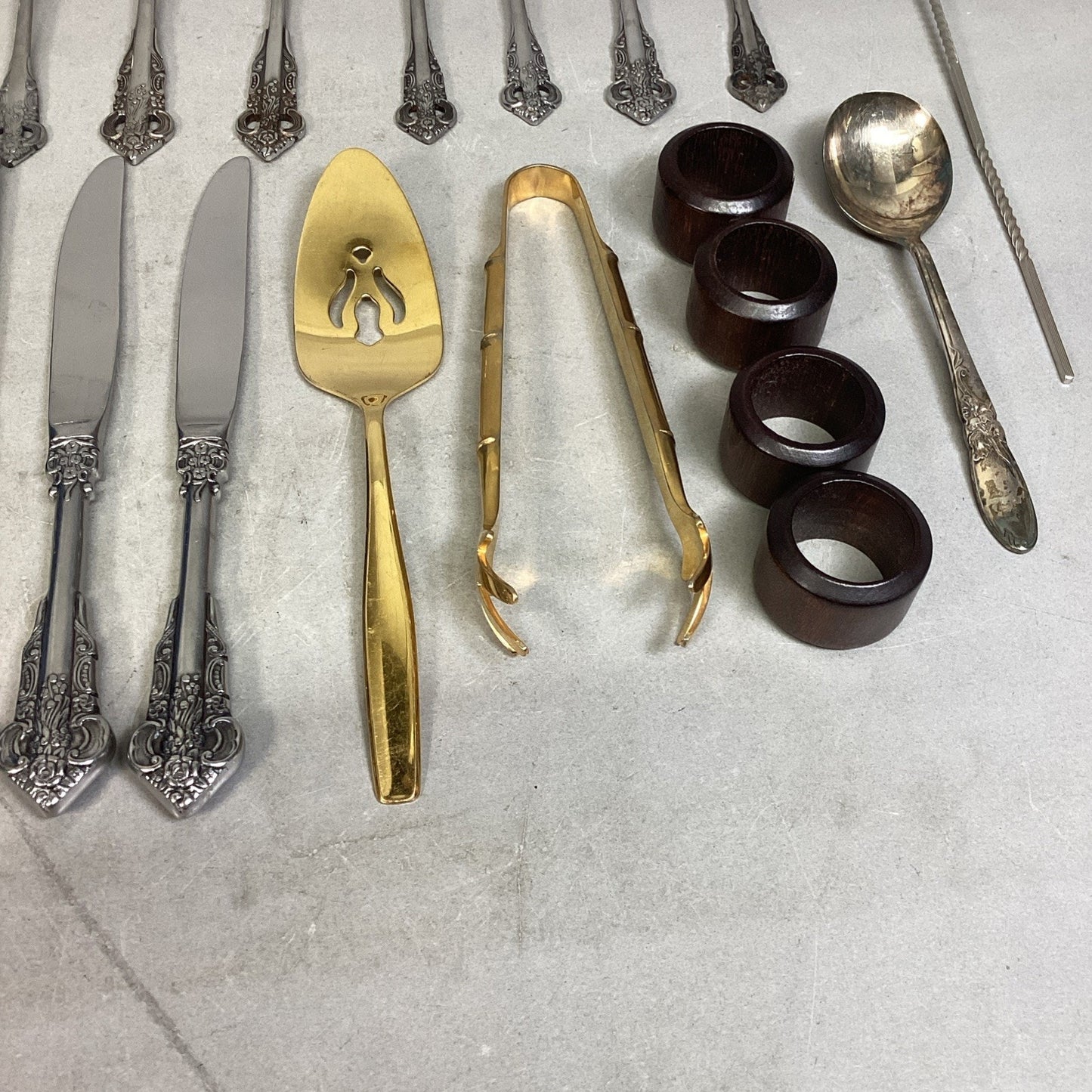 Stanley Robert’s Sir Mark Cutlery W/ White Orchid & Others Cutlery - Lot Of 20