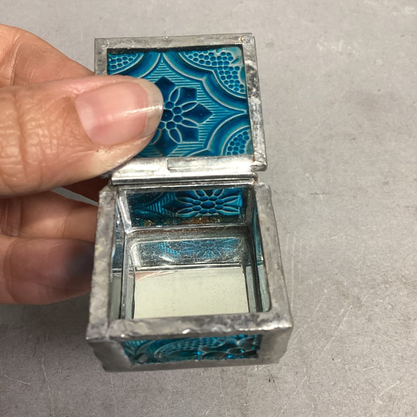 Vintage Handmade Blue Floral Stained Glass Trinket Box - 1.25”D - Indonesia