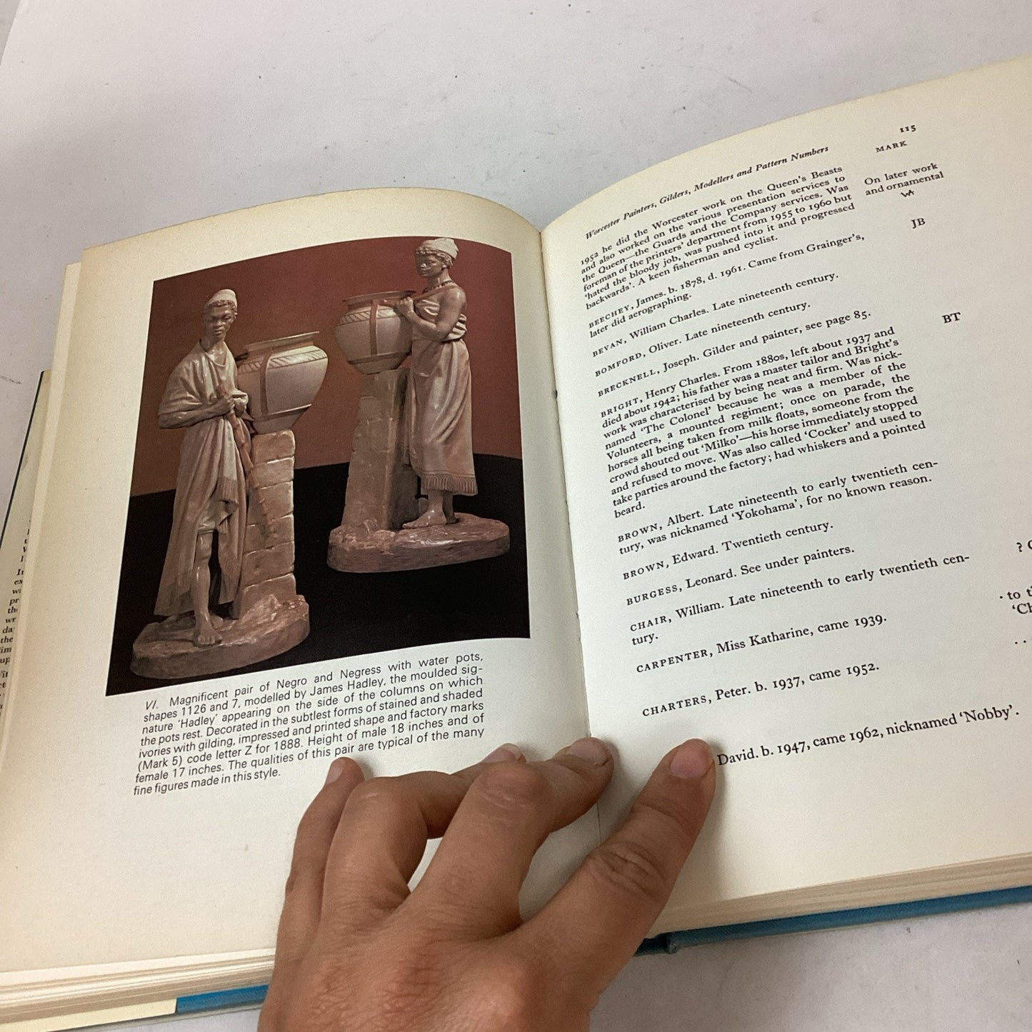 Royal Worcester Porcelain Book Henry Sandon Hard Cover - 1975