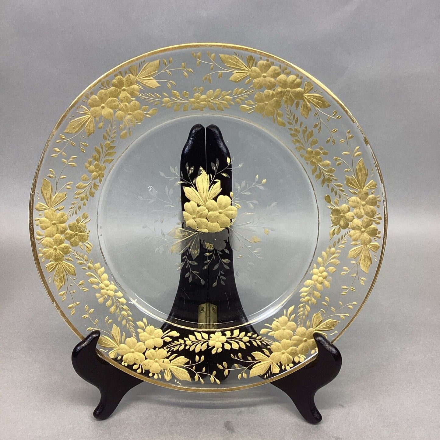 Gold Flower Glass Pitcher - 7”H And Dinner Plate Set - 9.5”D