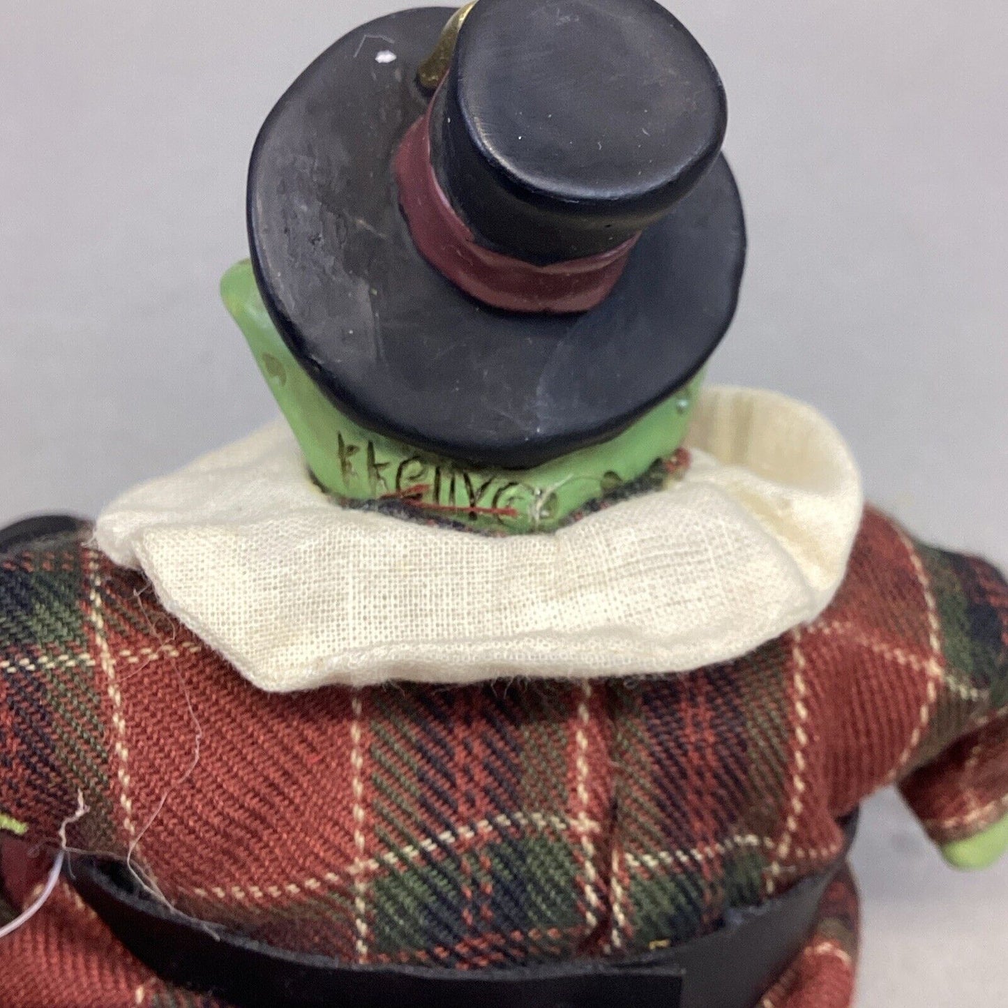 Vintage Russ Berrie #13013 Pilgrim Harvess T. Frog Toad Shelf Sitter - 6” Signed