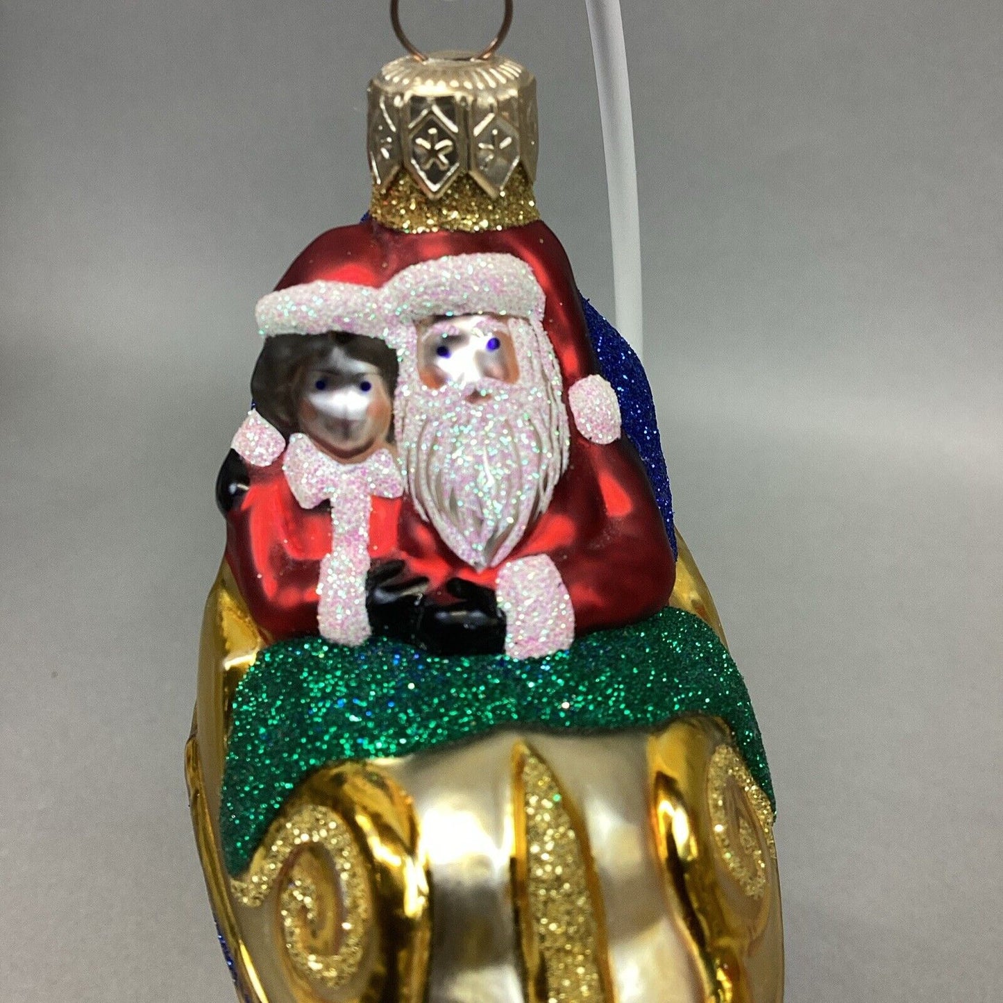 PATRICIA BREEN "Love is in the Air" Glass Christmas Ornament - No Tag