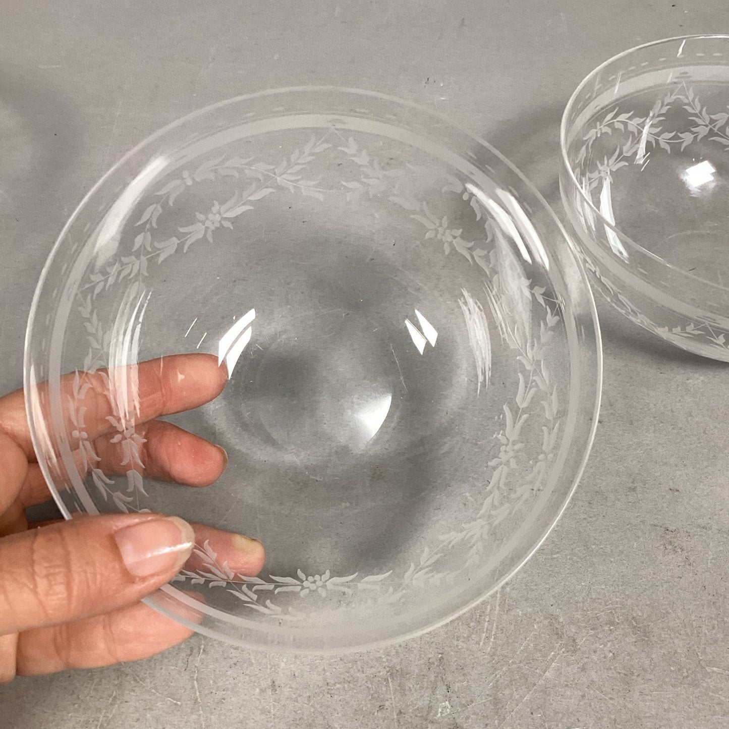 Set Of 3 Frosted Design Berry Or Dessert Bowls - 5”D