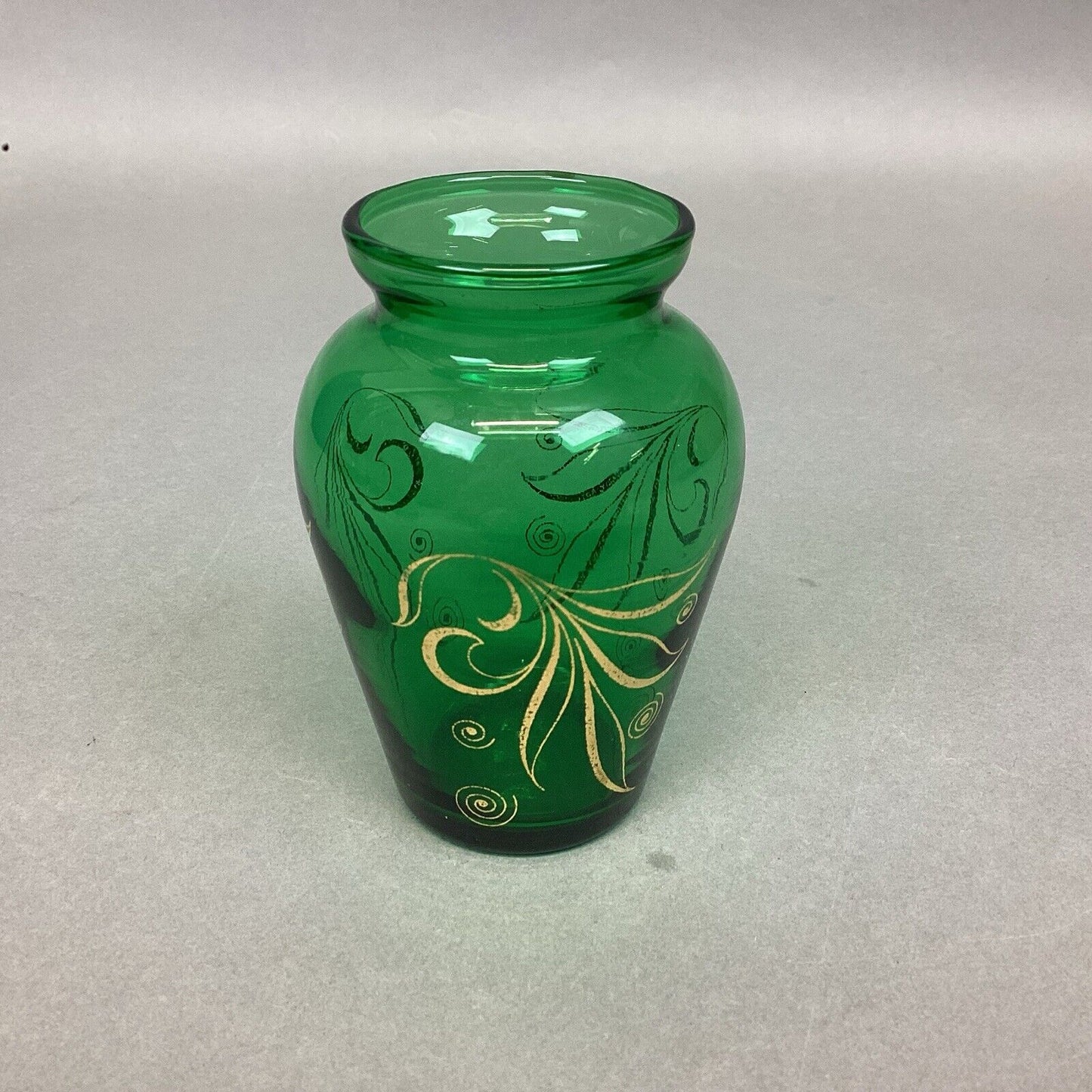 Vintage 1950s Anchor Hocking Emerald Green Mini Glass Vase - 3.75”