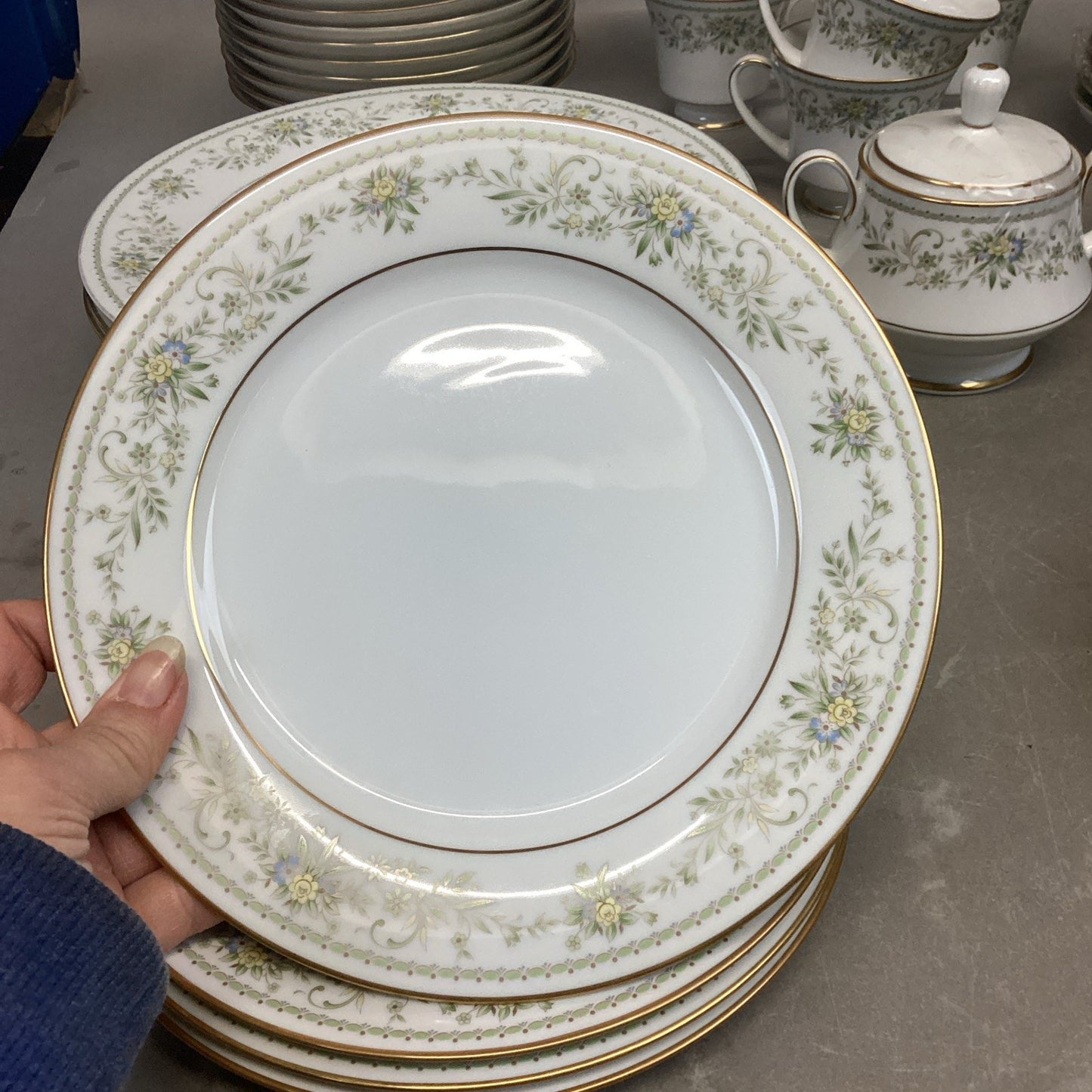 Set Of 58 Noritake Green Hill Fine China Set #2897 - Plates, Bowls, Cup/Saucers