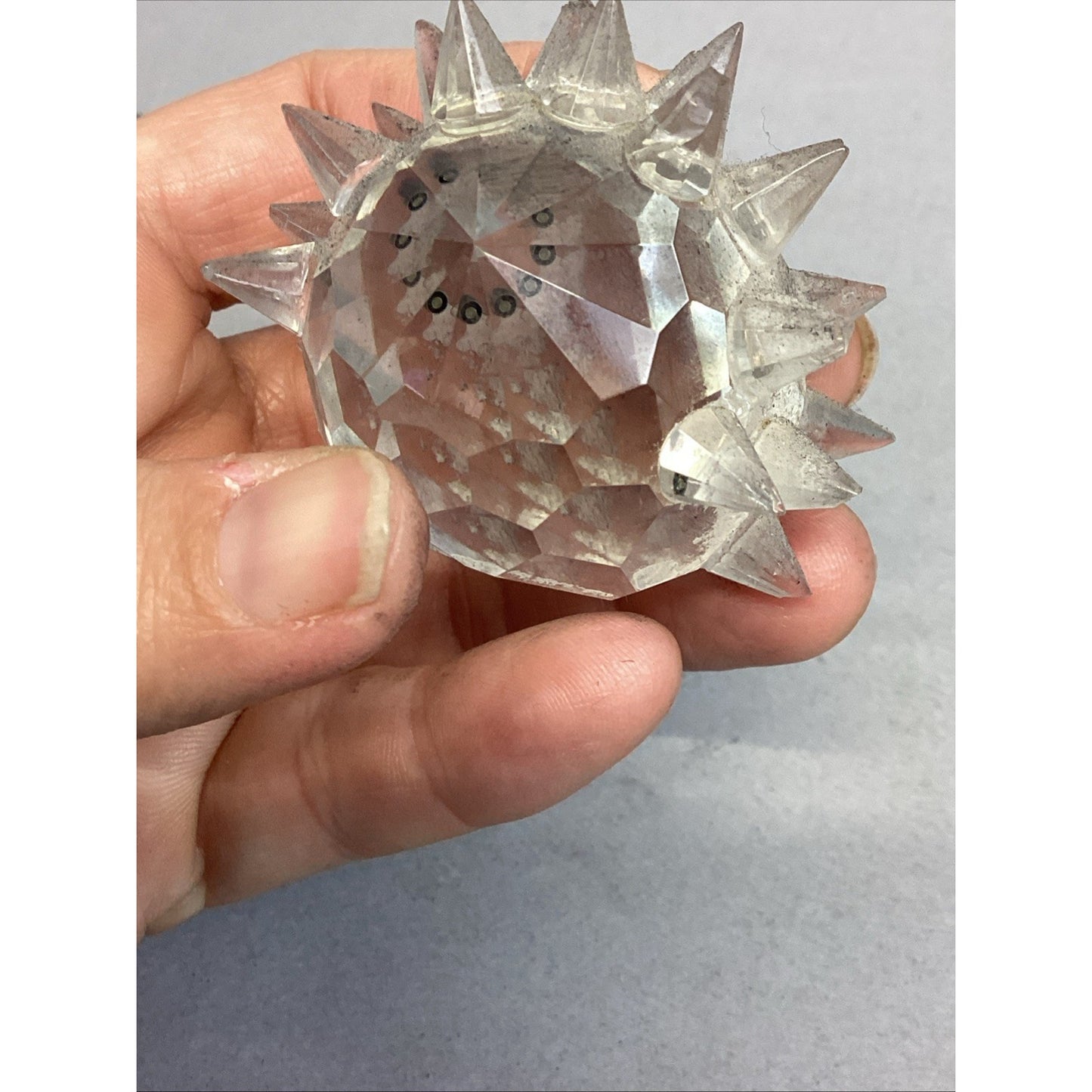 Set Of 4 Glass Porcupine Family Figurines - 2 Are Damaged