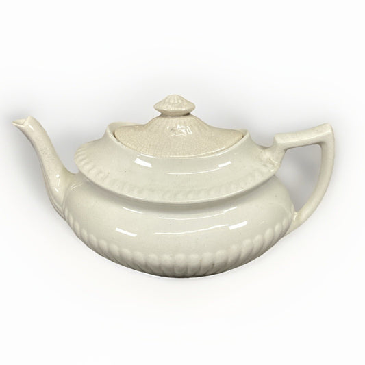 Vintage White Ceramic Teapot With Lid - 9.75x5.5x5.75”