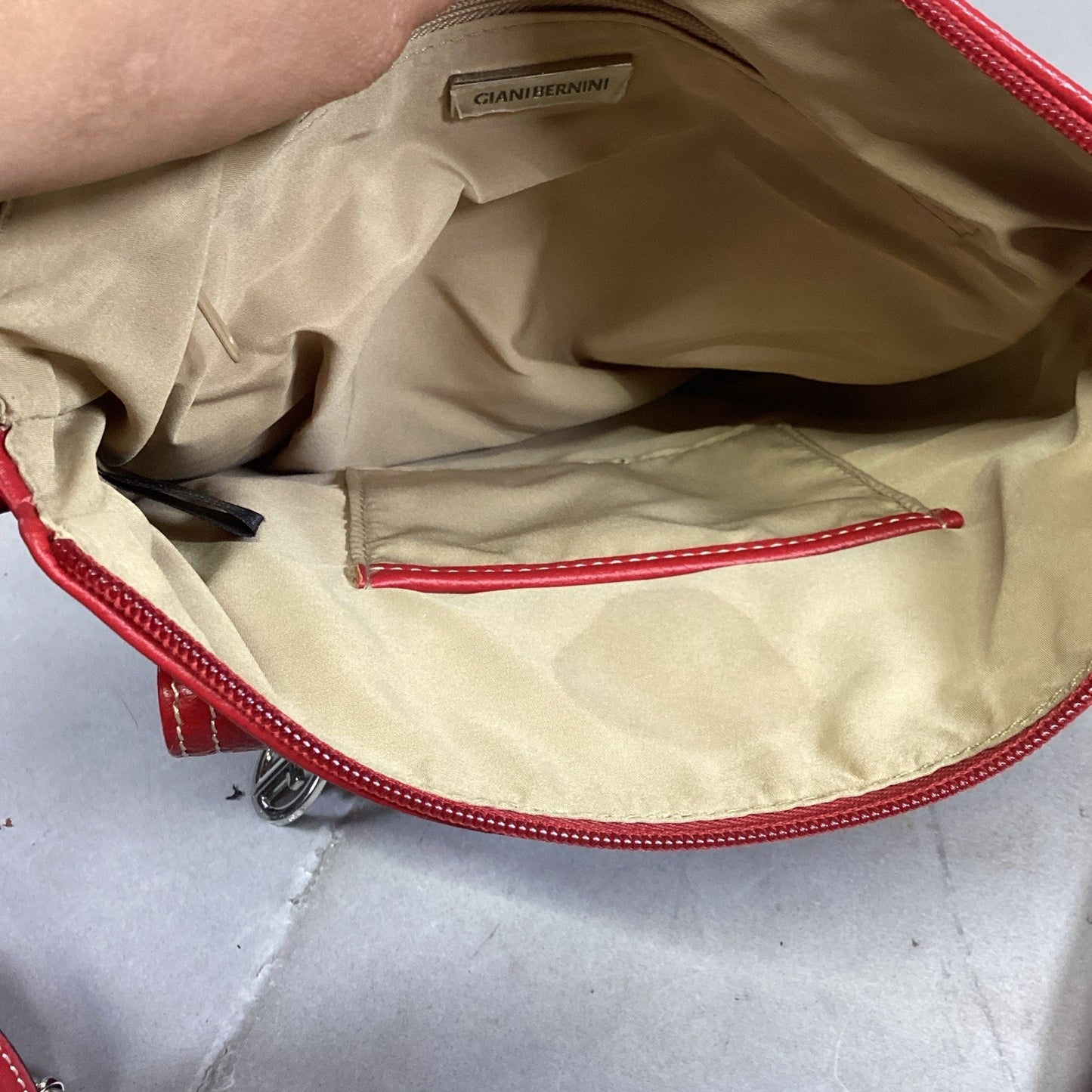 Giani Bernini Red Leather Shoulderbag With Adjustable Strap