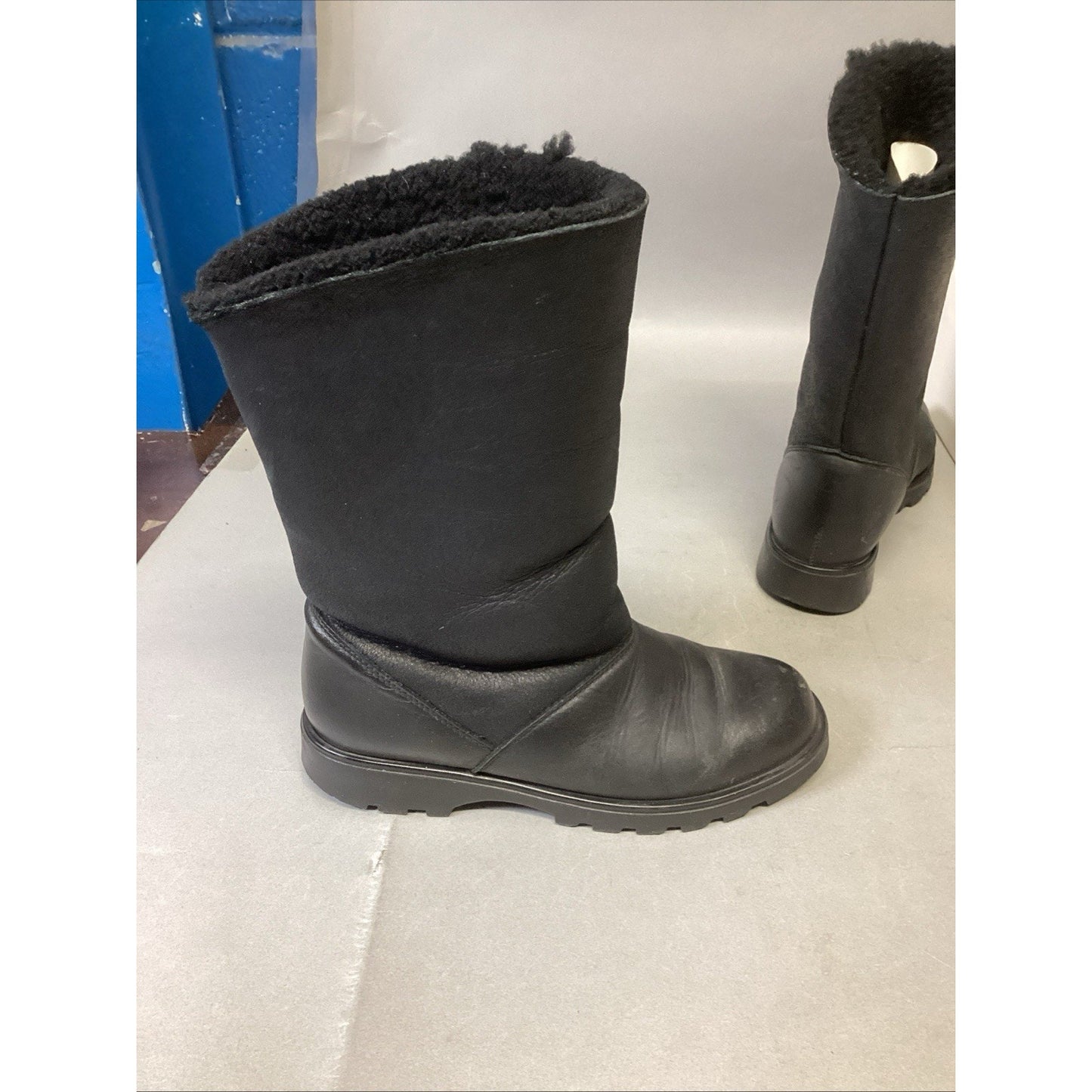 LA CANADIENNE Betty Black Genuine Shearling Fur Lined Mid Calf Boots - 8M