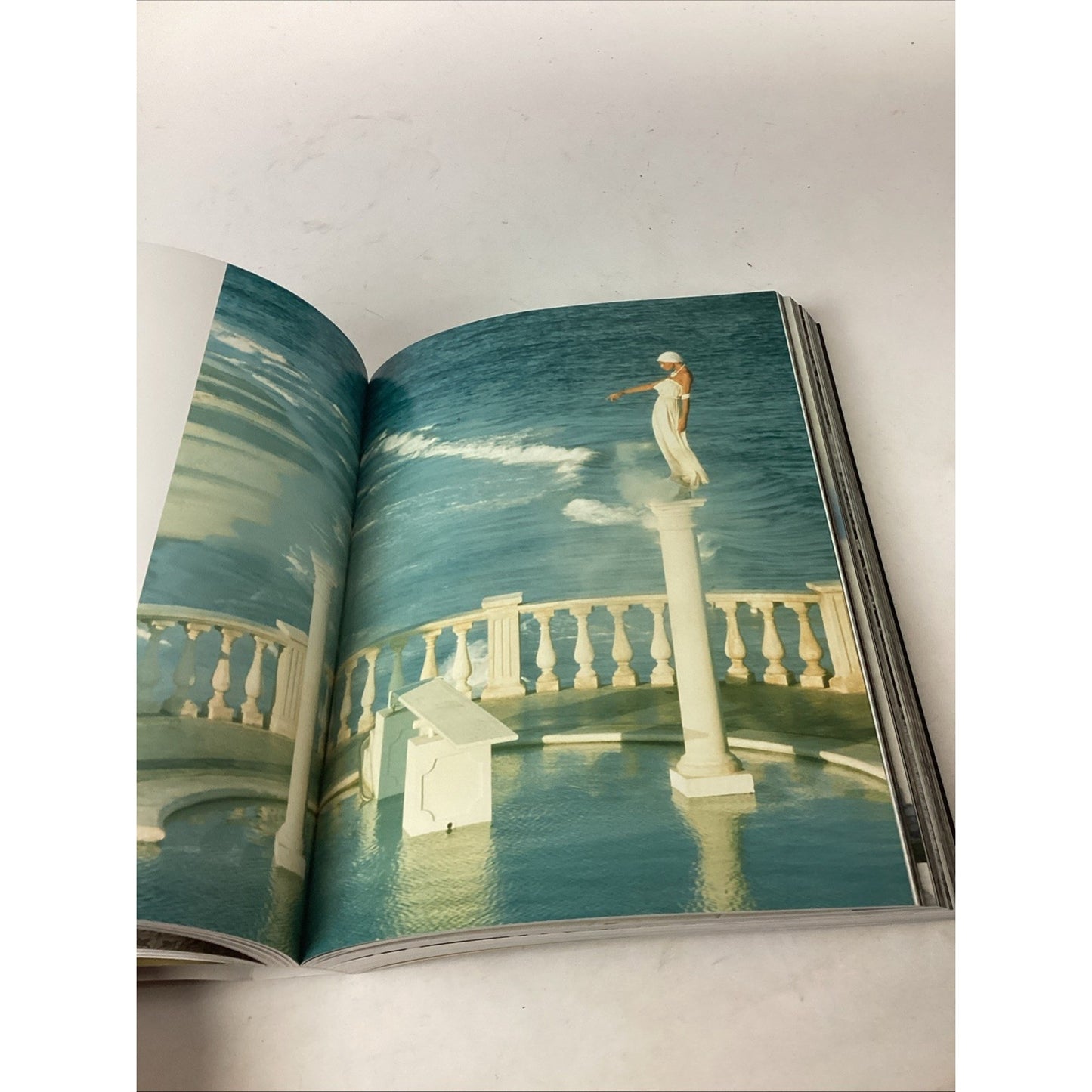 Grace: Thirty Years of Fashion at Vogue - Softcover Book