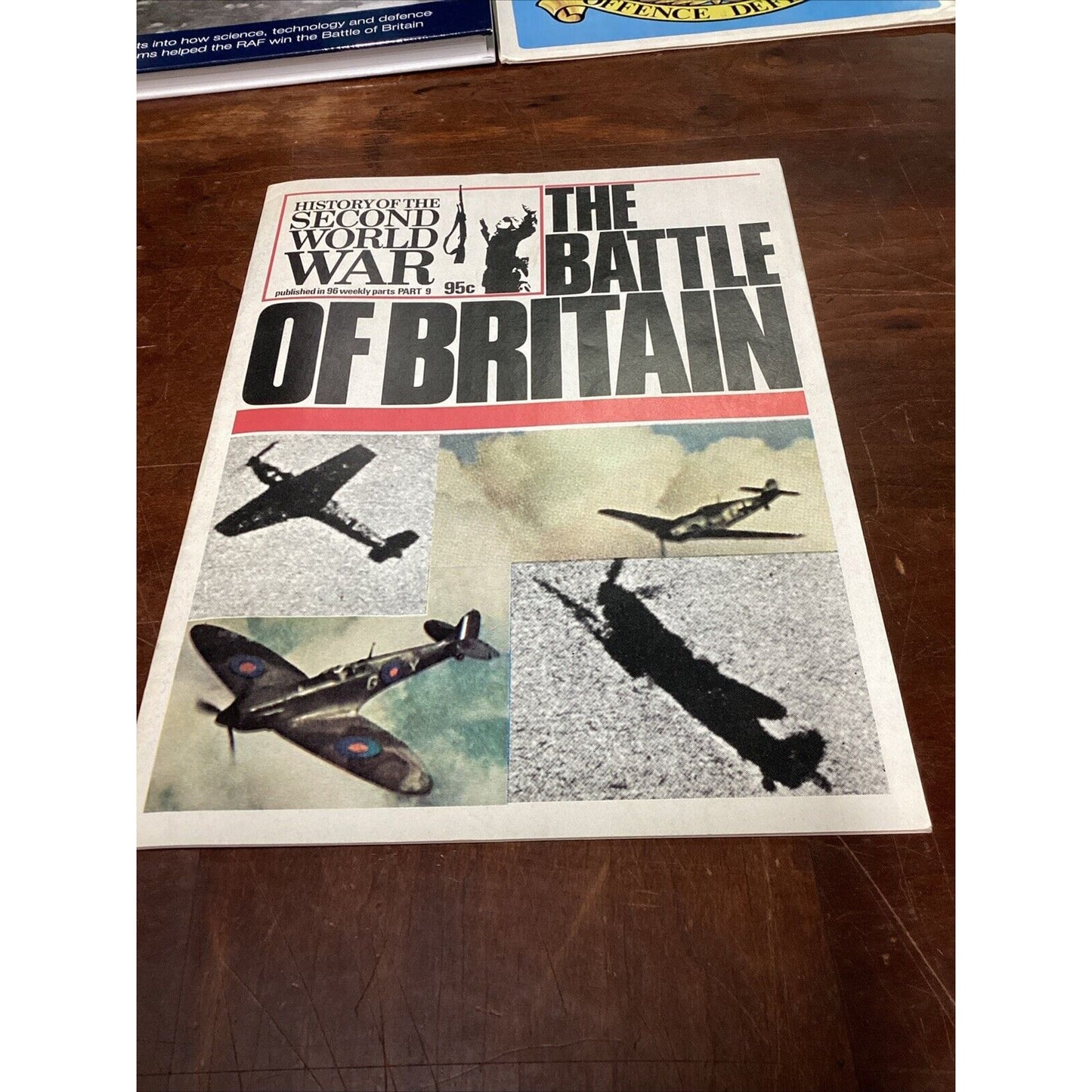 Lot Of 4 - The Battle Of Britain Book And 3 Magazines