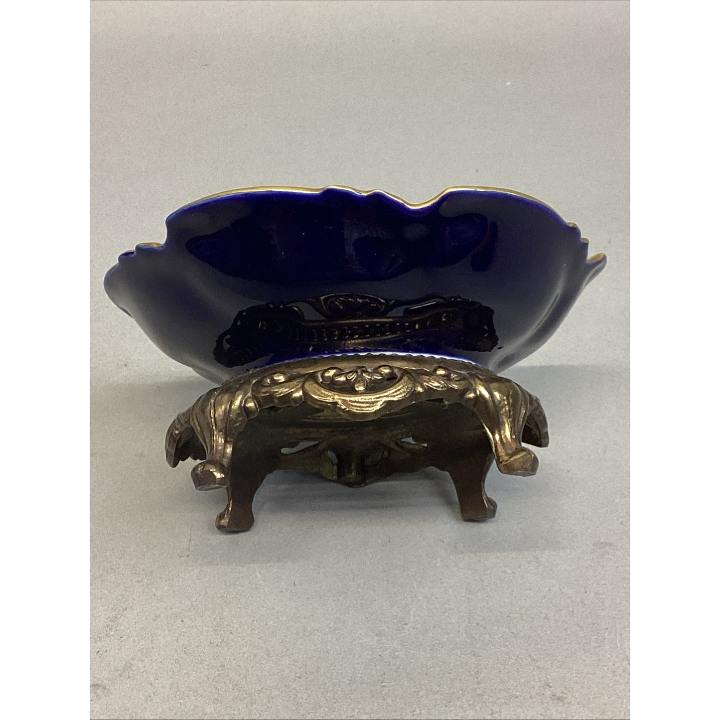 VINTAGE JLMENAU GRAF VON HENNEBERG ECHT COBALT PORCELAIN DISH ON BRASS PEDESTAL