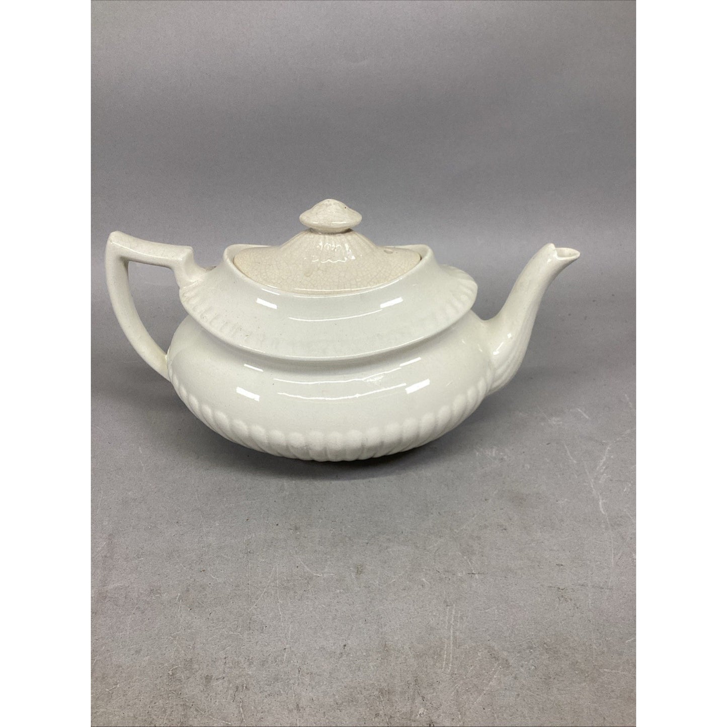 Vintage White Ceramic Teapot With Lid - 9.75x5.5x5.75”