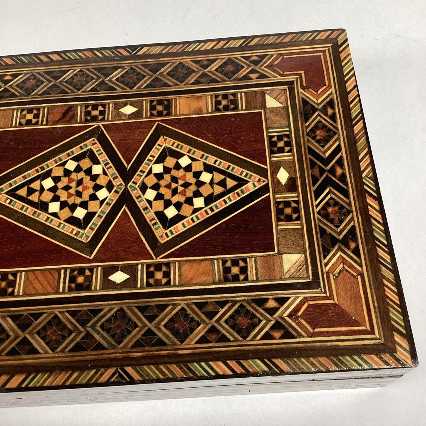 VINTAGE Mosaic Wooden Jewelry Hinged Trinket Box W/ Red Velvet Interior - 7.75”L