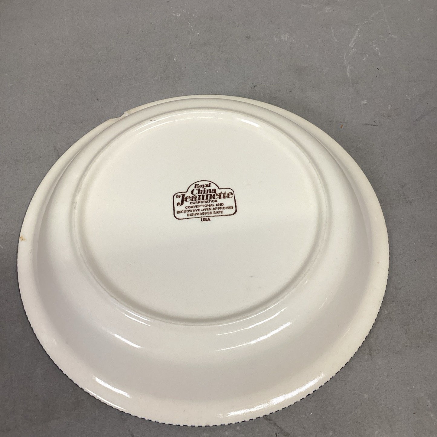 Royal China By Jeanette Blue Currier & Ives "Snowy Morning" 10" Pie Plate
