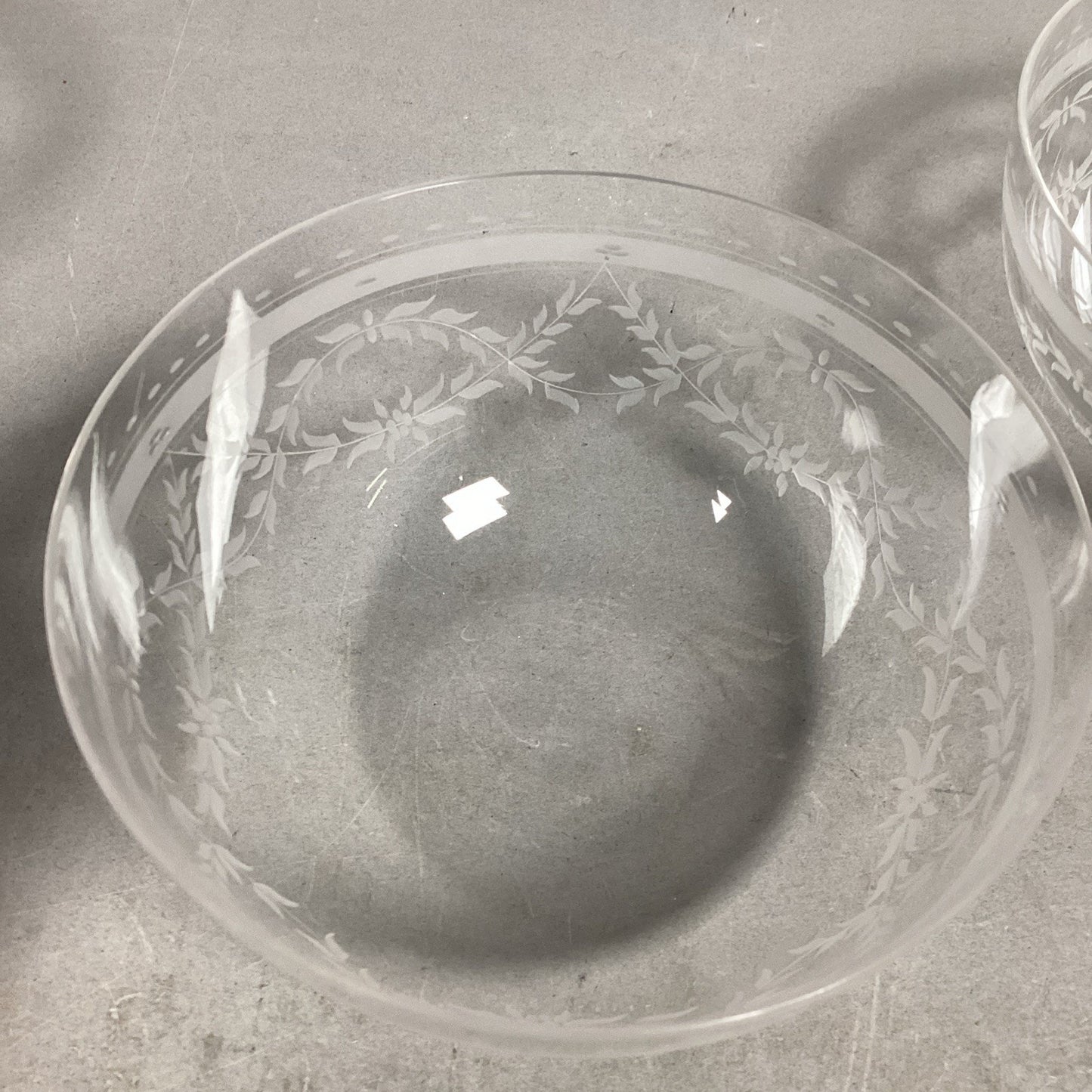 Set Of 3 Frosted Design Berry Or Dessert Bowls - 5”D