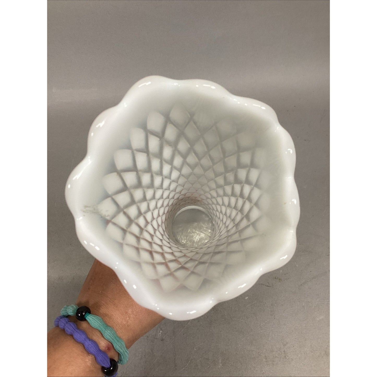 VTG Northwood Glass Diamond Point EAPG Ruffled Vase - Opalescent White - 11” H