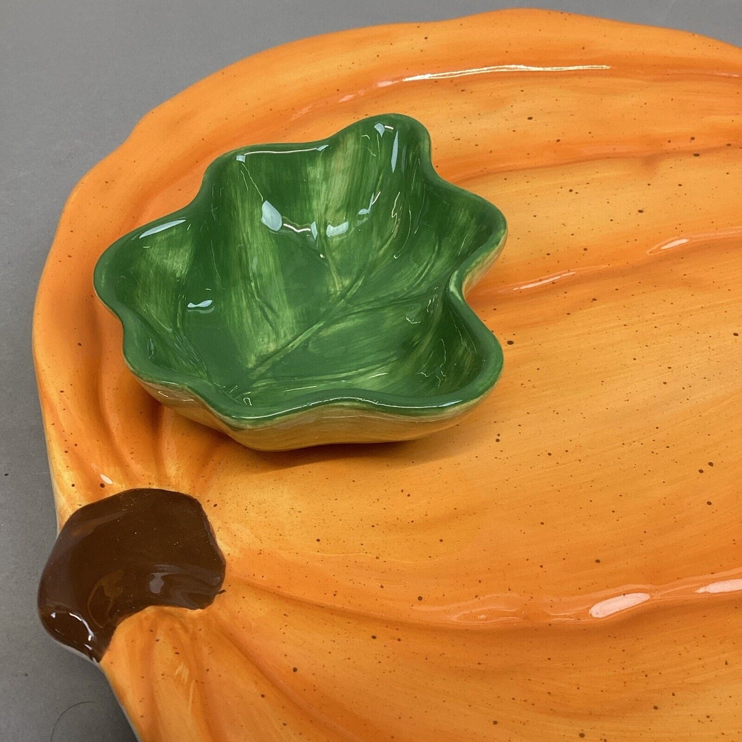 Dept 56 Harvest 15" x 11" Pumpkin Chips N Dip Platter