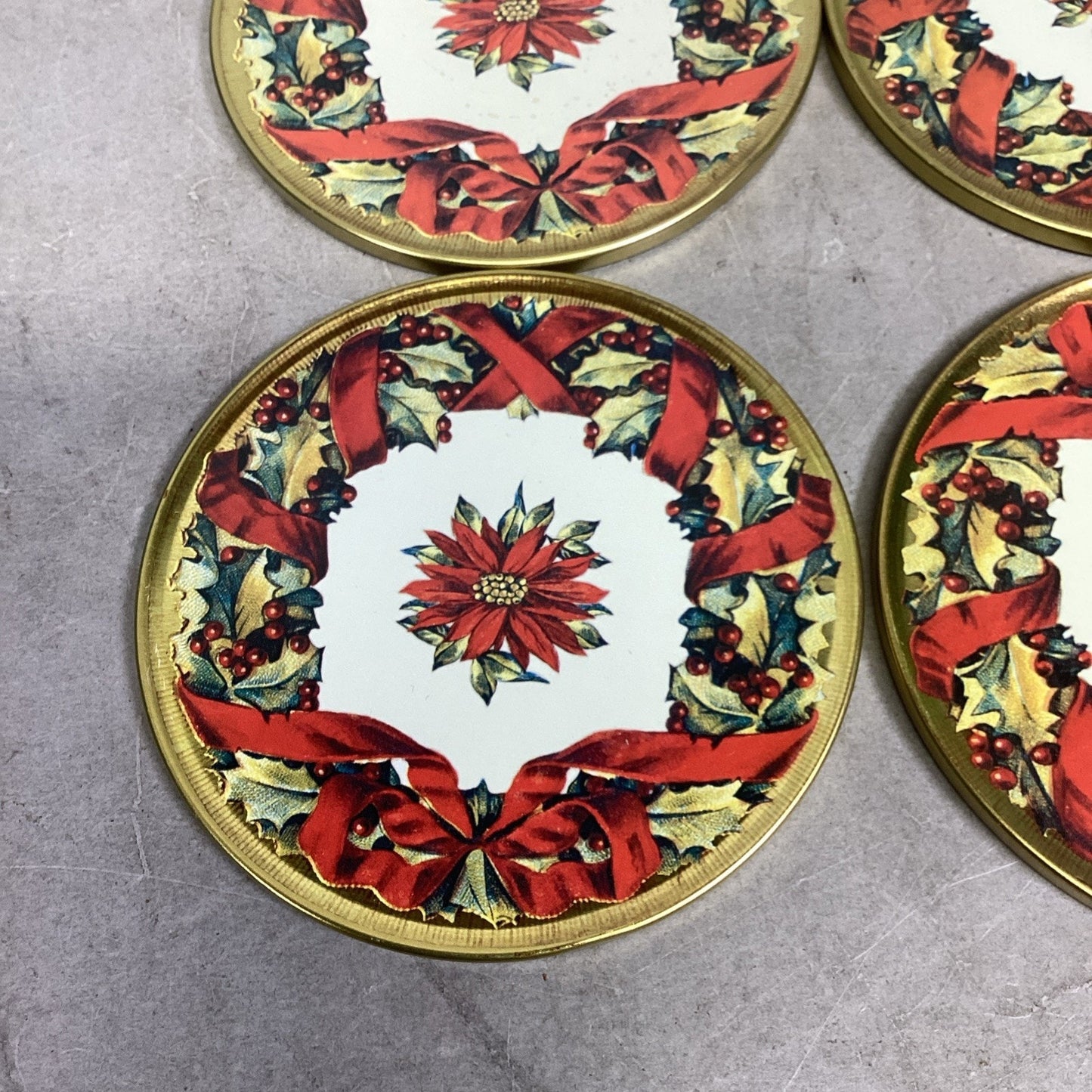 Vintage Metropolitan Museum Of Art Red Floral Coasters In Tin