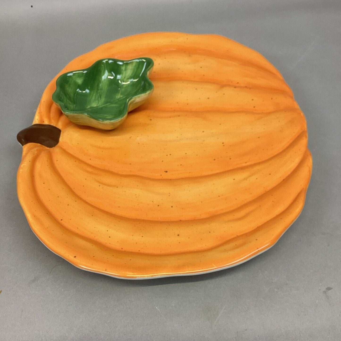 Dept 56 Harvest 15" x 11" Pumpkin Chips N Dip Platter