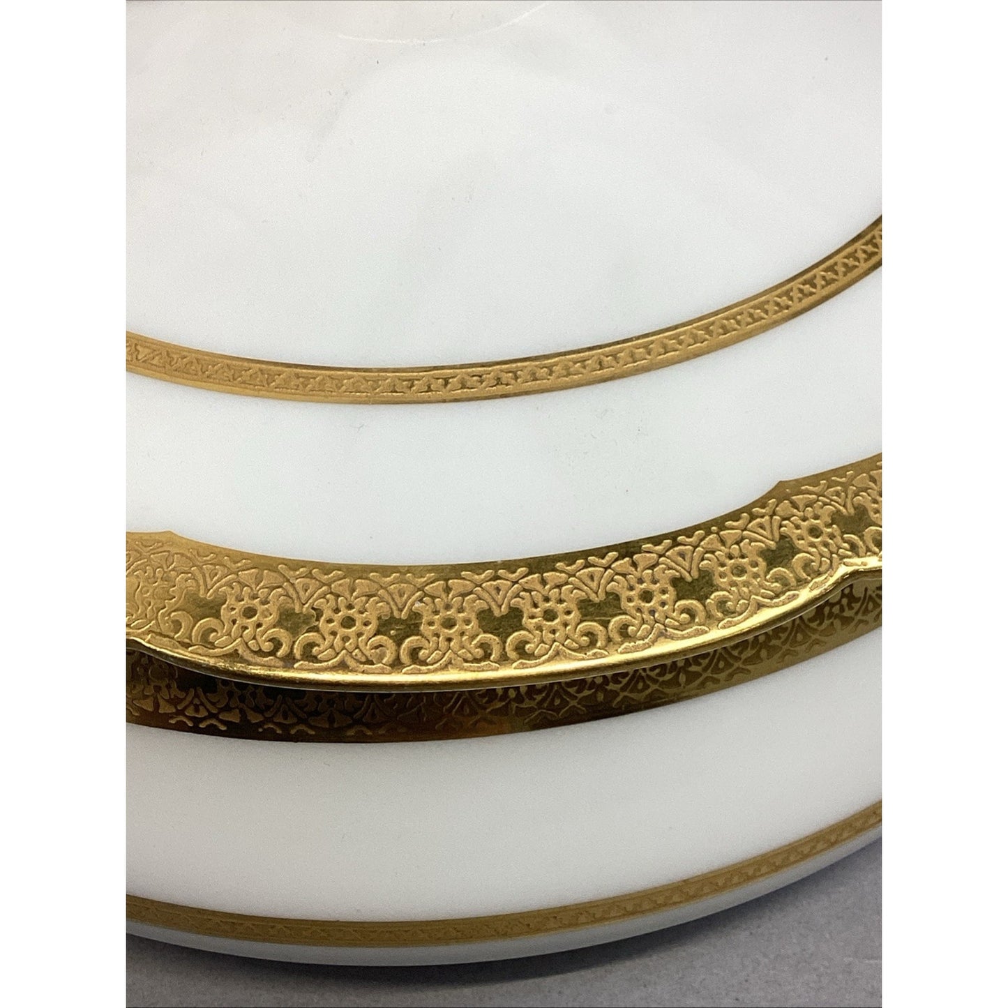 Haviland Limoges Round Covered Vegetable Dish W/ Gold Trim - # 32681