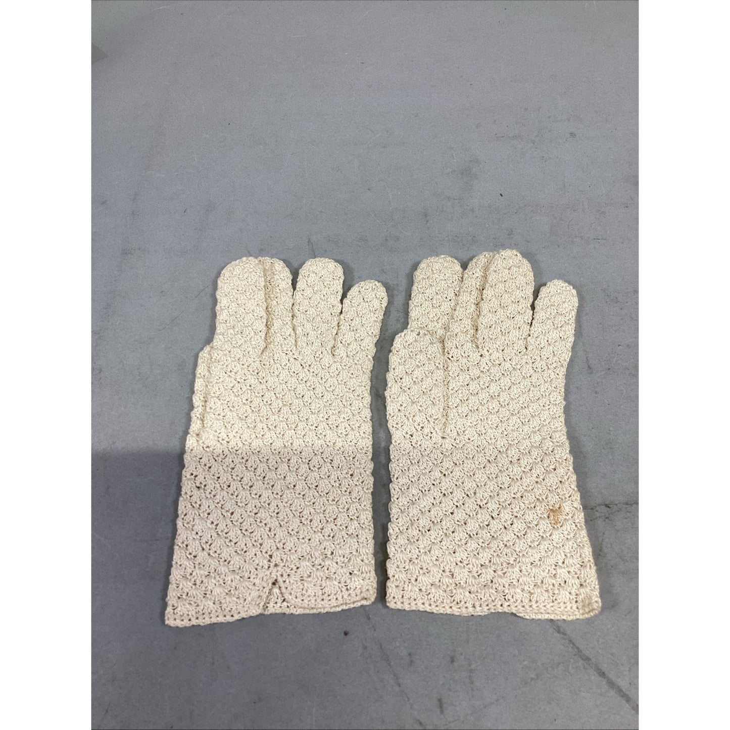Set Of 3 Bloomingdale’s Women’s Gloves -Pink, Tan - Italy & White Lace - Austria