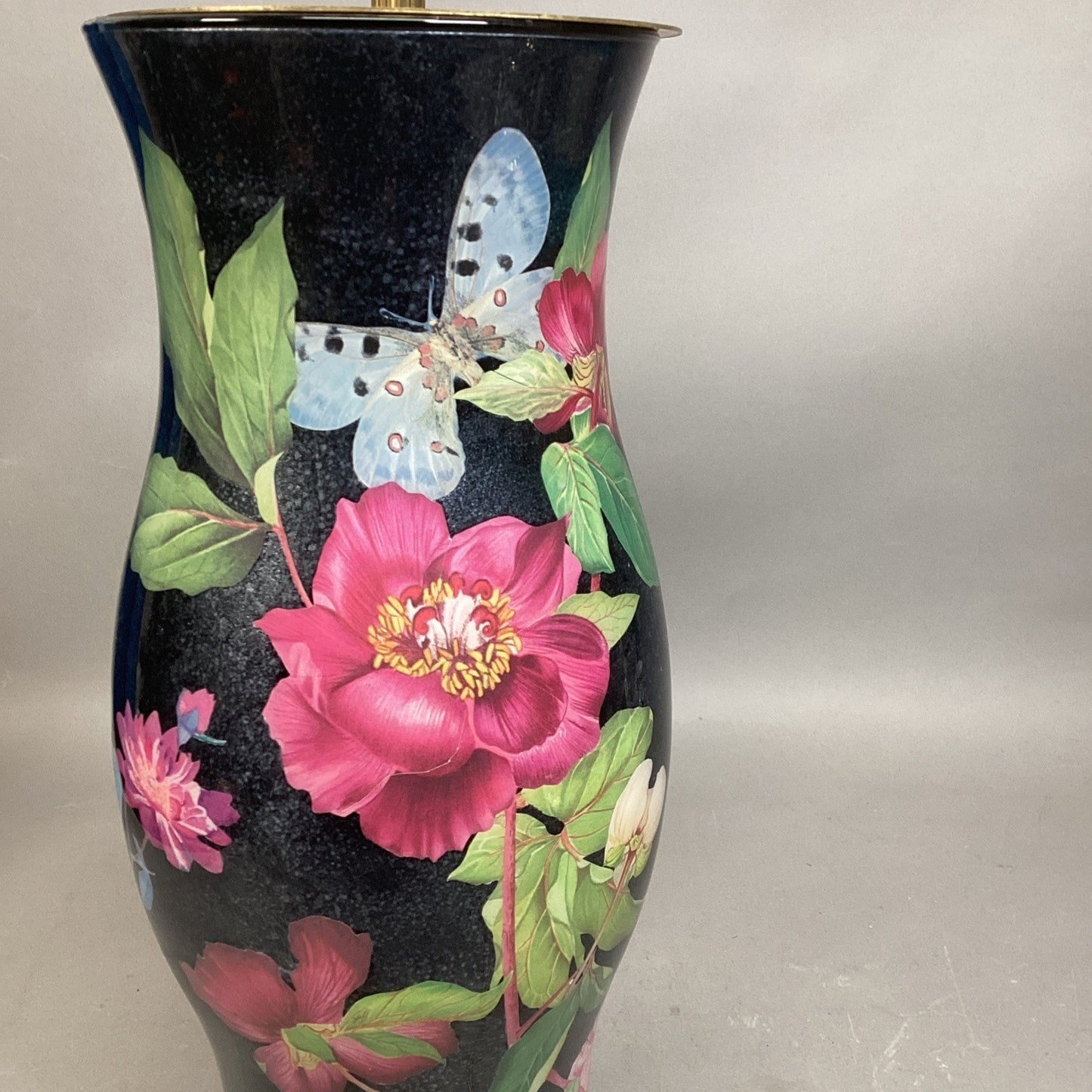 Vintage 29.5” Table Lamp With Flowers And Butterflies