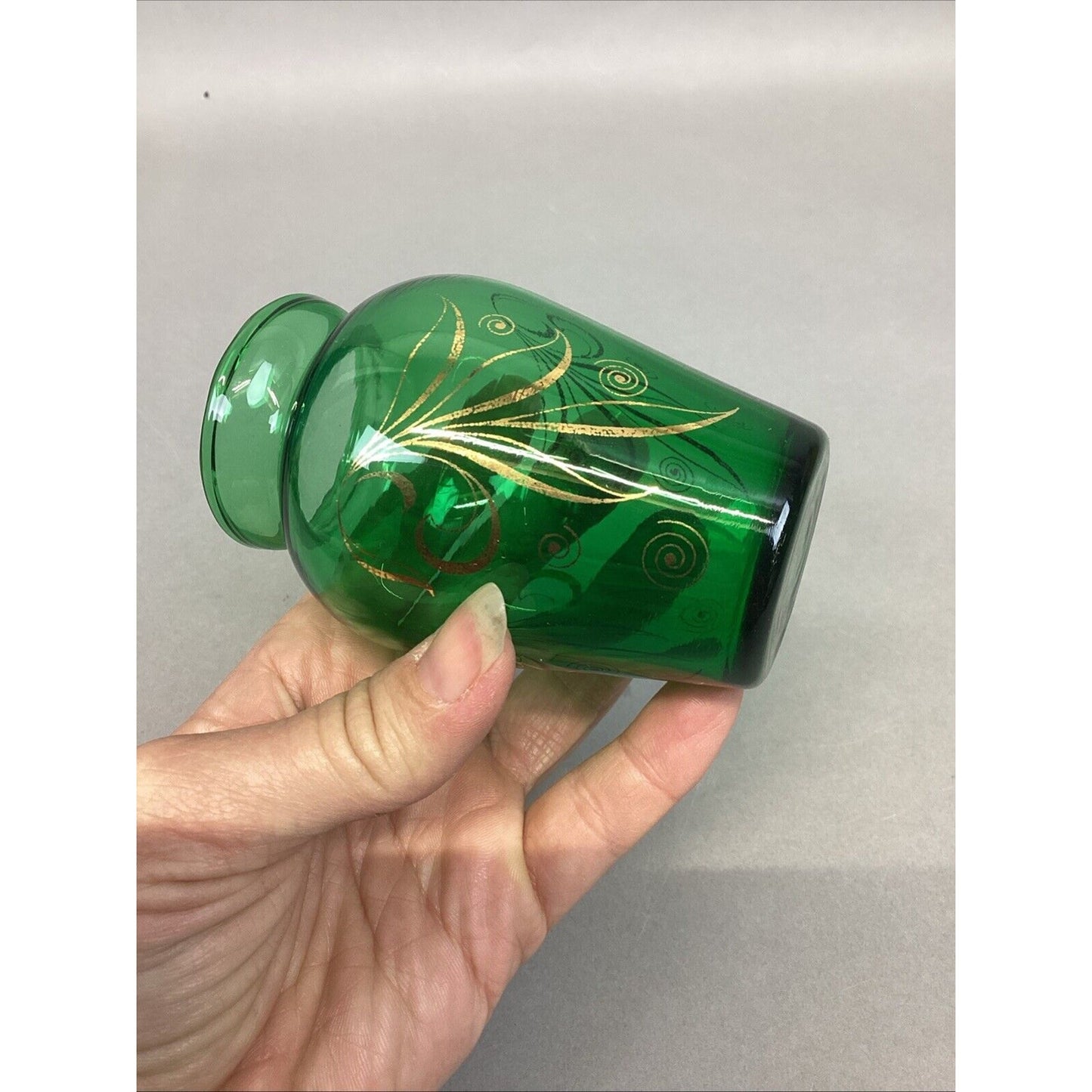 Vintage 1950s Anchor Hocking Emerald Green Mini Glass Vase - 3.75”