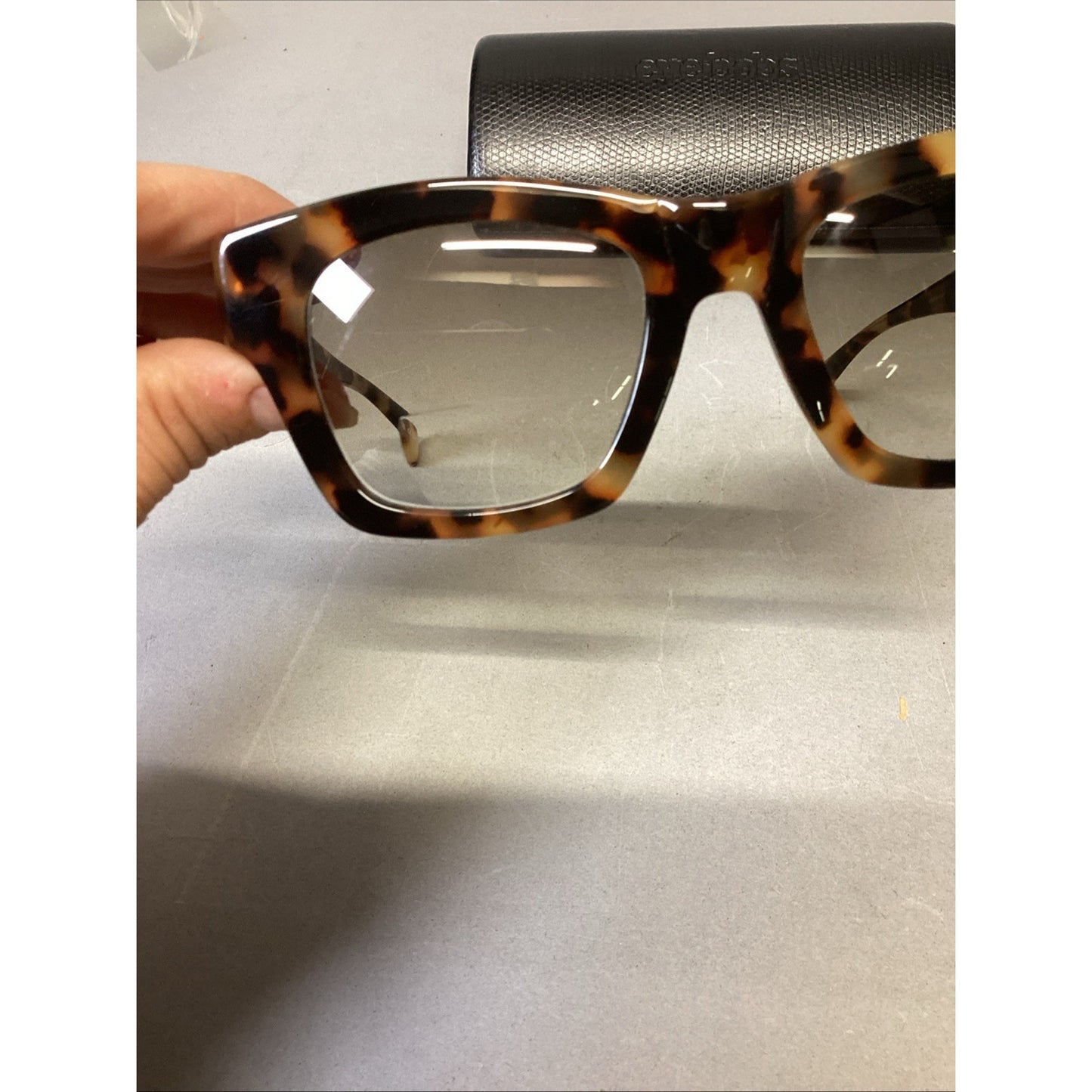 Eyebobs Handmade Tortoise Shell Bifocal Womens Sunglasses/Case Helen Back 162-19