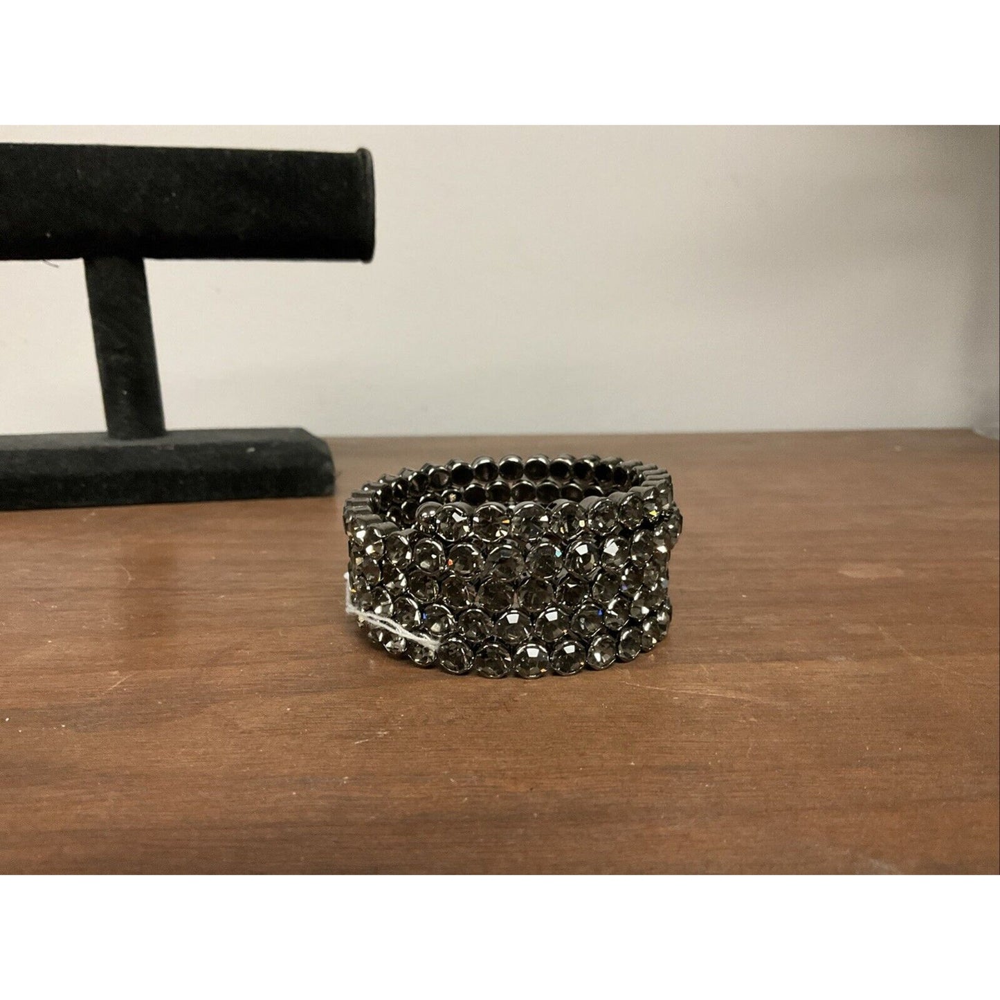 5 Lined Dark Silver Accordion Bracelet With Black Gems