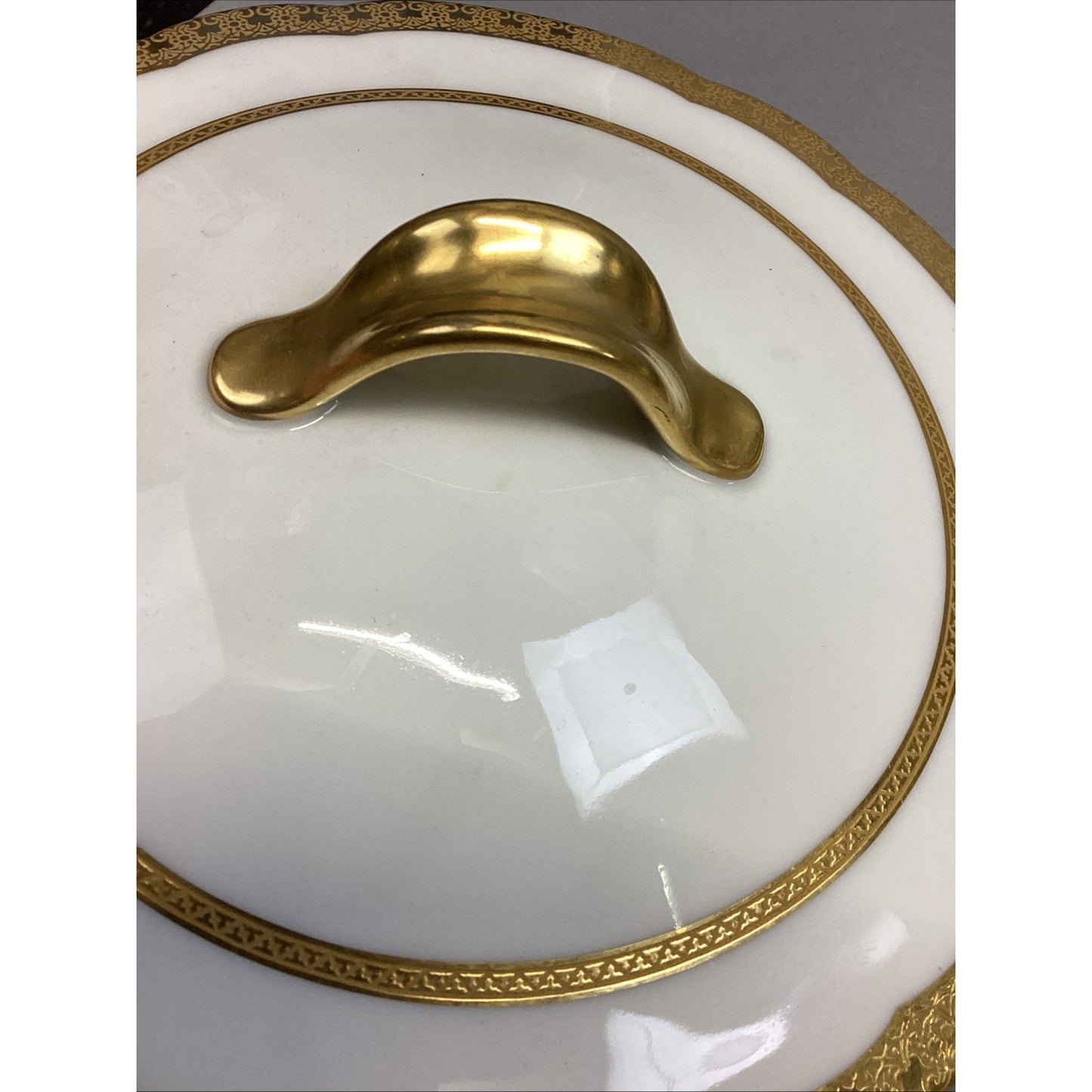Haviland Limoges Round Covered Vegetable Dish W/ Gold Trim - # 32681