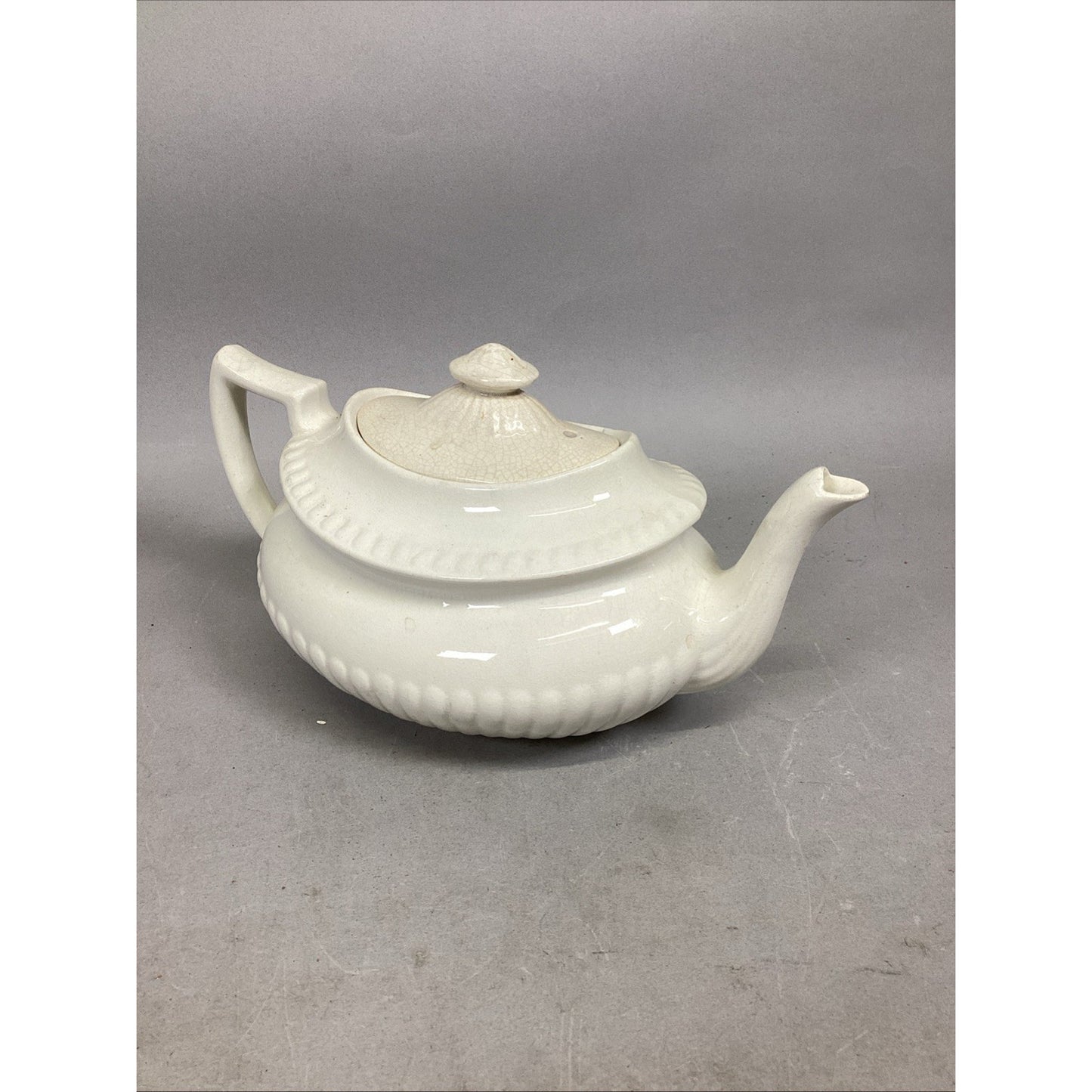 Vintage White Ceramic Teapot With Lid - 9.75x5.5x5.75”