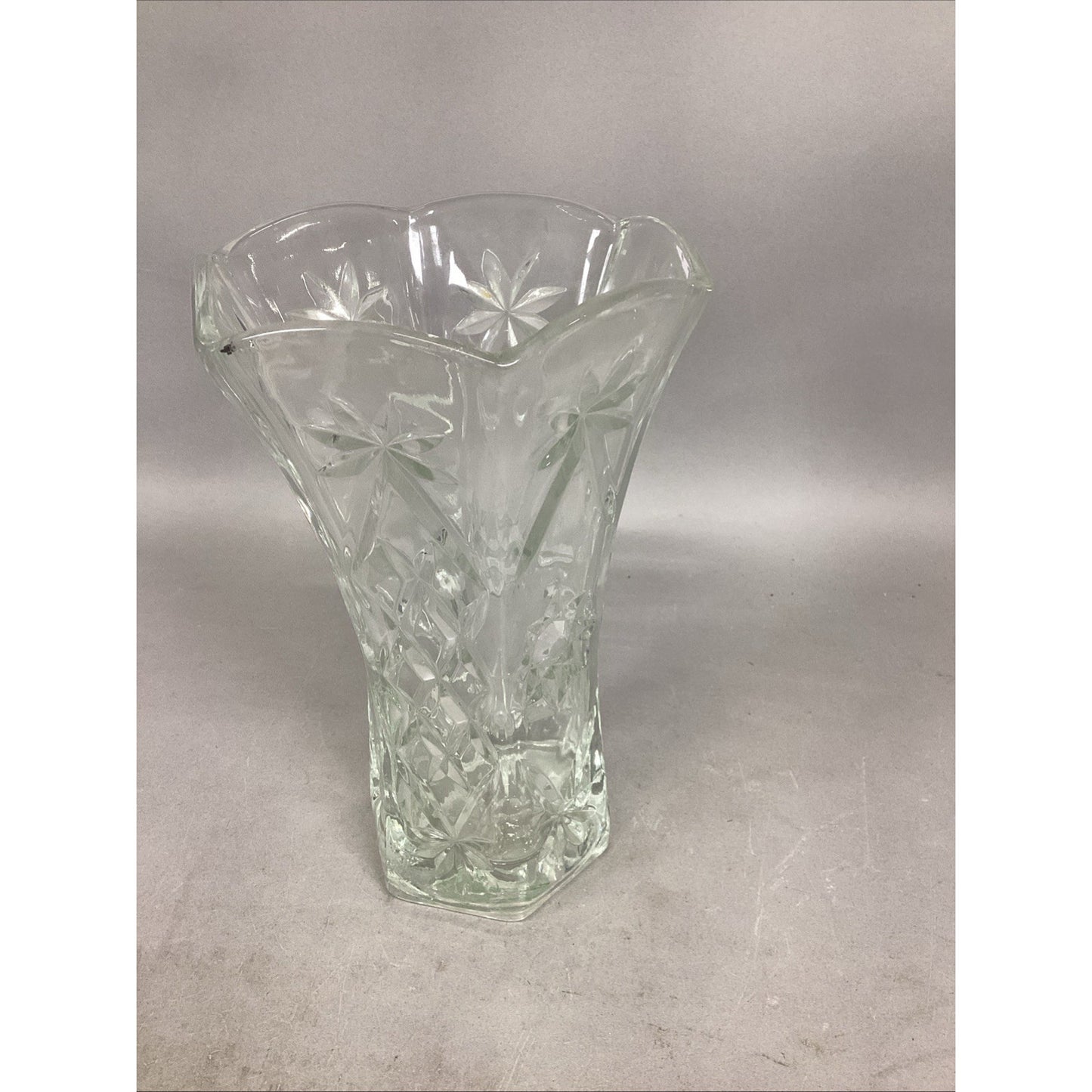 EAPG Clear Glass Vase Molded Wide Fluted Collar Starburst Lead Crystal 10.5”H