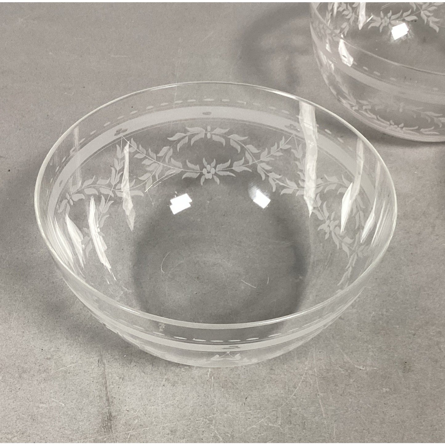 Set Of 3 Frosted Design Berry Or Dessert Bowls - 5”D