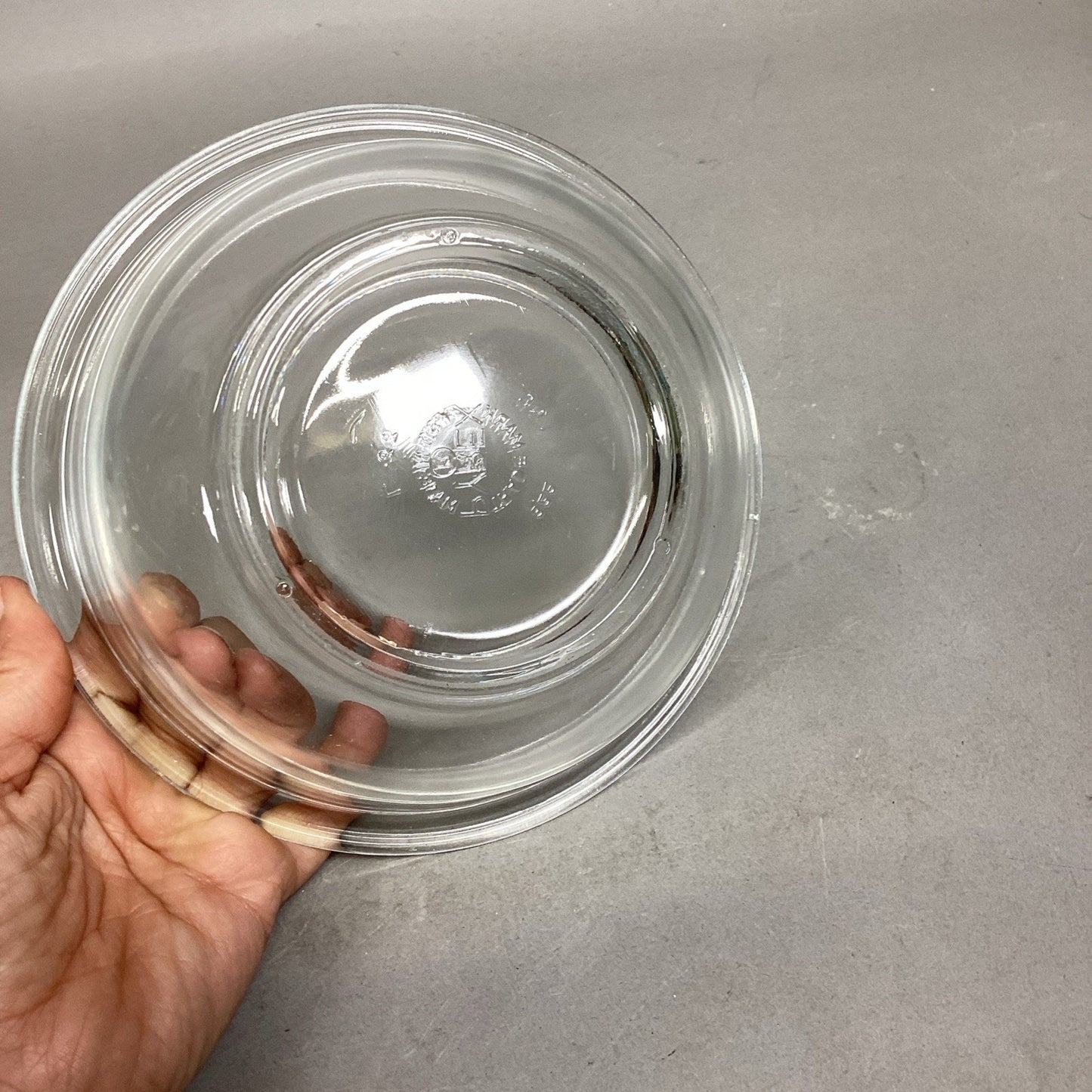 Set Of 2 Glass Pyrex-R Nesting Mixing Bowls Set - 1 QT & 1.5 QT