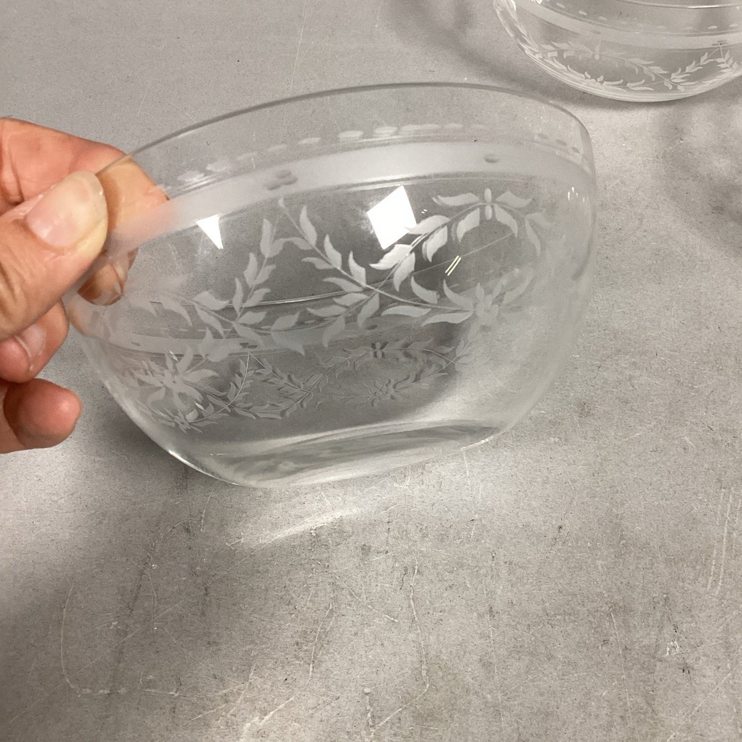 Set Of 3 Frosted Design Berry Or Dessert Bowls - 5”D