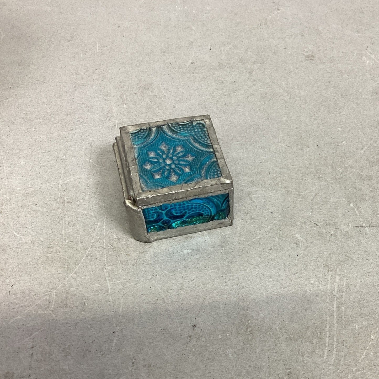 Vintage Handmade Blue Floral Stained Glass Trinket Box - 1.25”D - Indonesia
